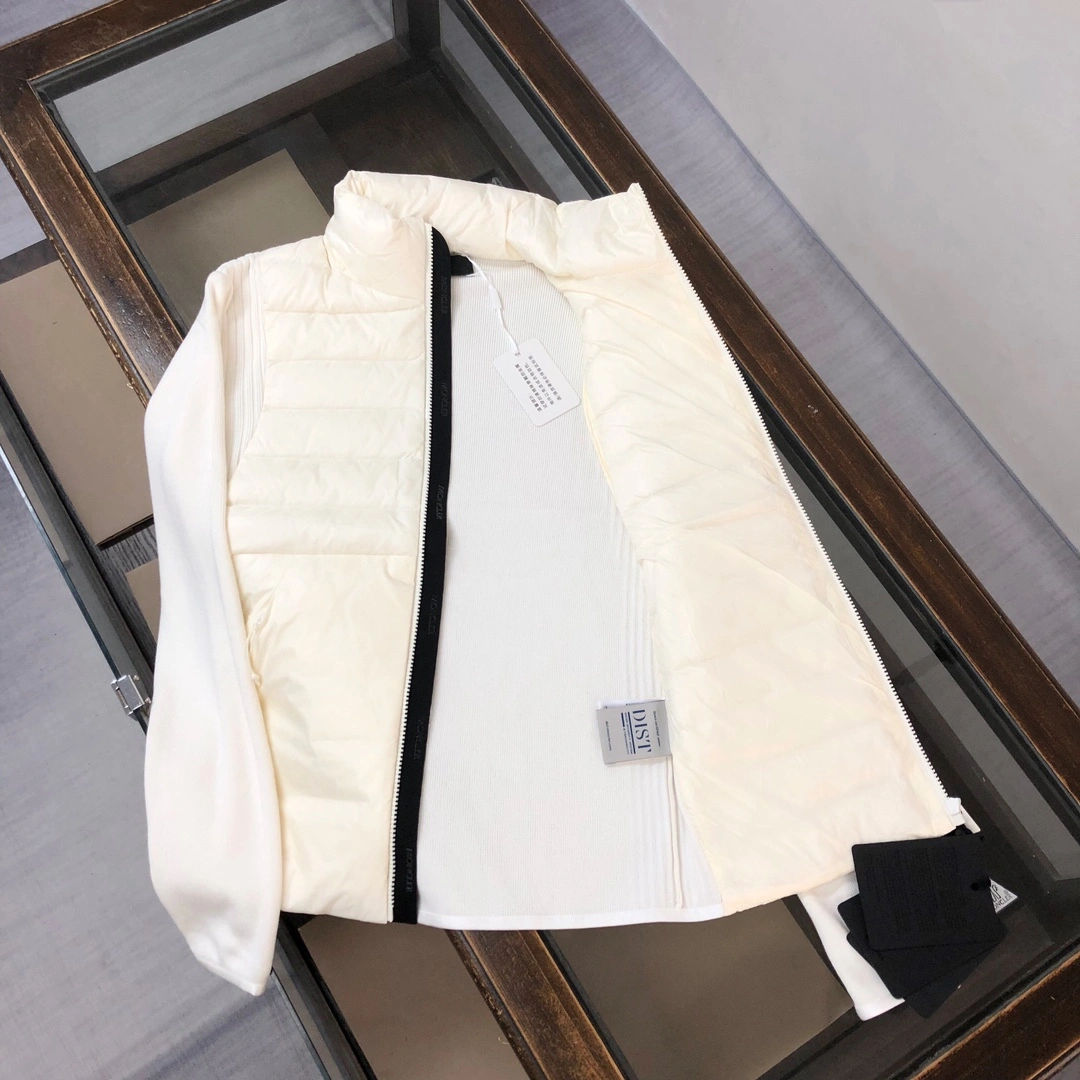 Snug Moncler Down Jackets 145984
