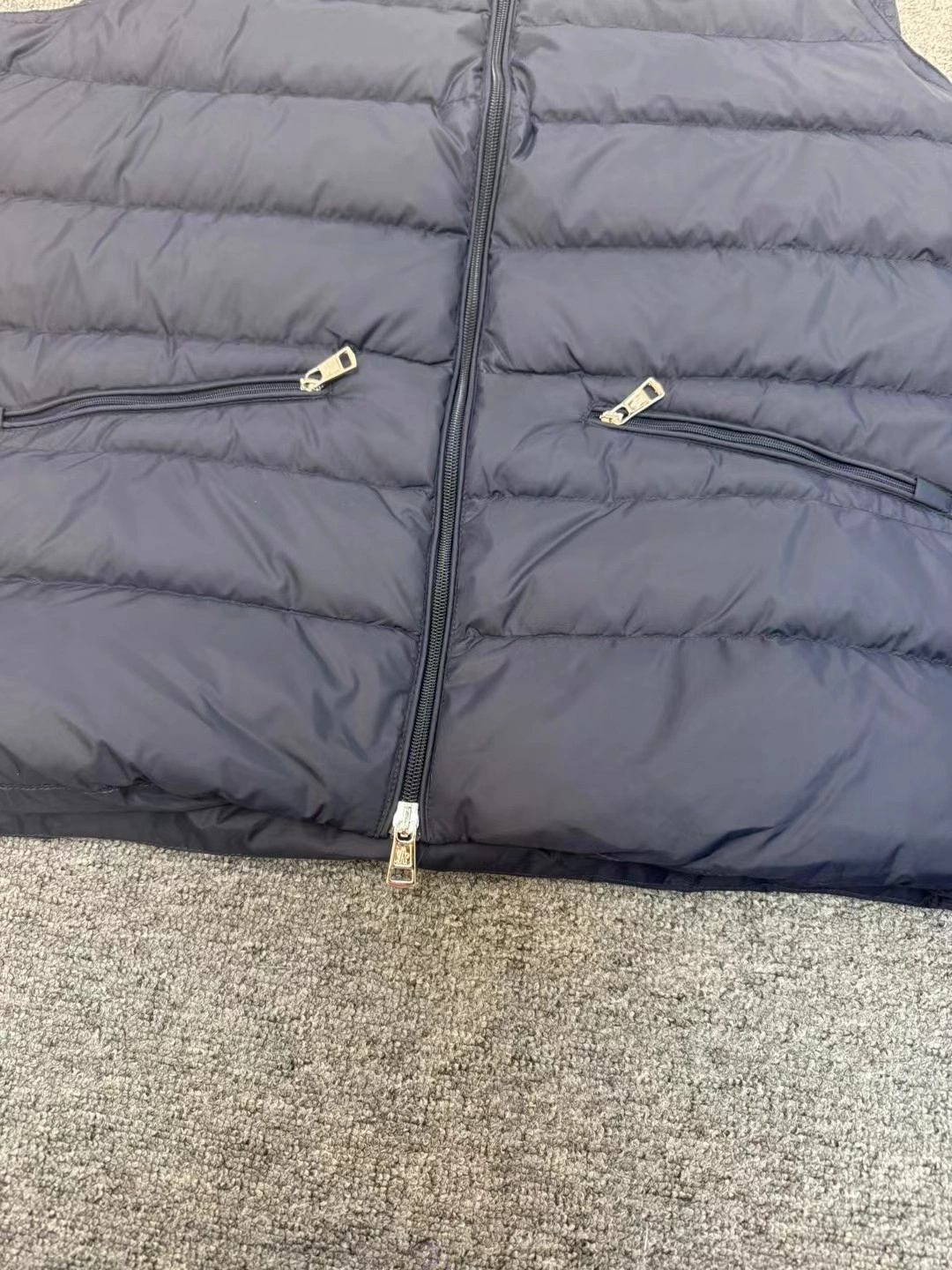 Practical Moncler Down Jackets 145983