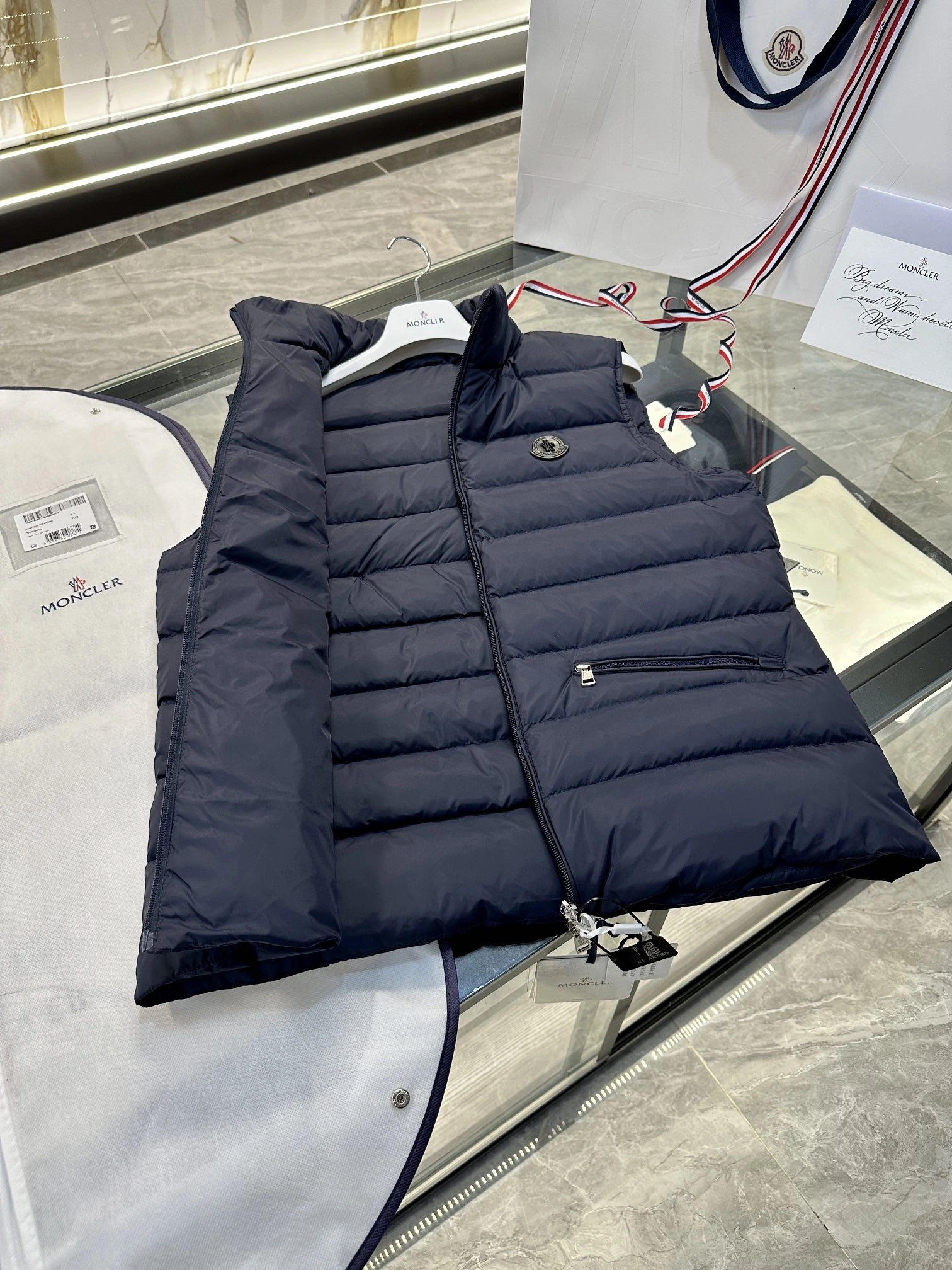 Moncler Down Jackets MoistureWicking 145982