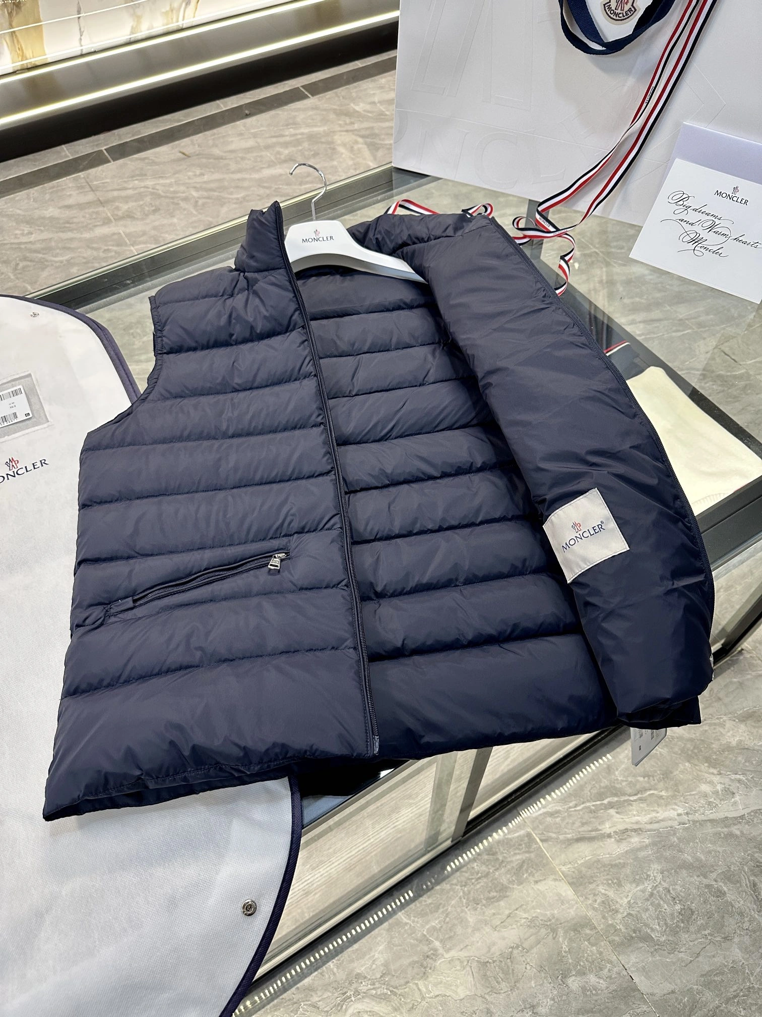Moncler Down Jackets MoistureWicking 145982