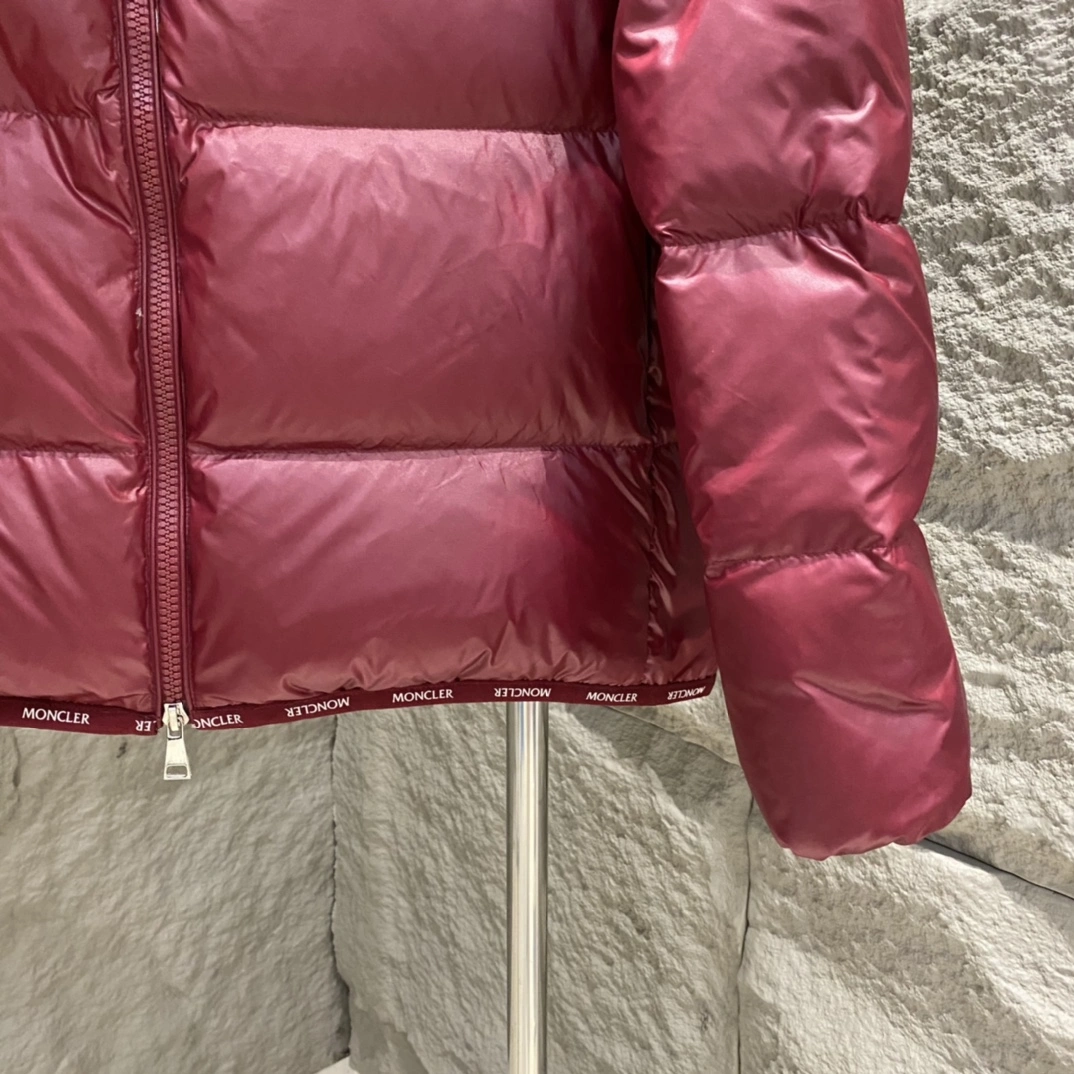 Moncler Down Jackets EasyMatch 145977