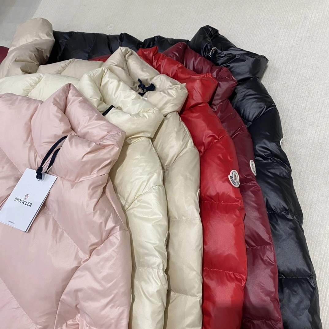 Moncler Down Jackets NewStyle 145975