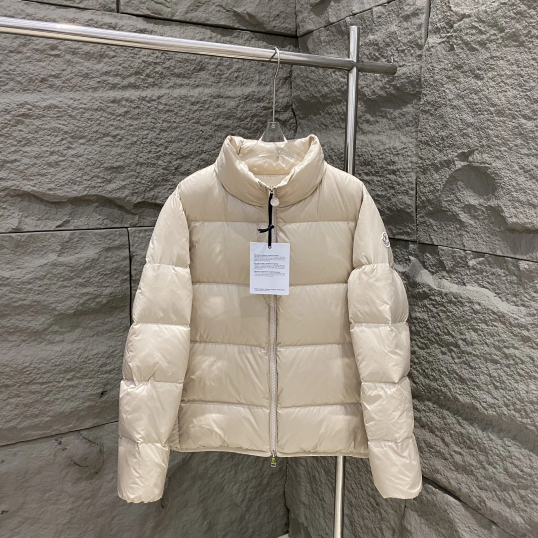 Moncler Down Jackets NewStyle 145975
