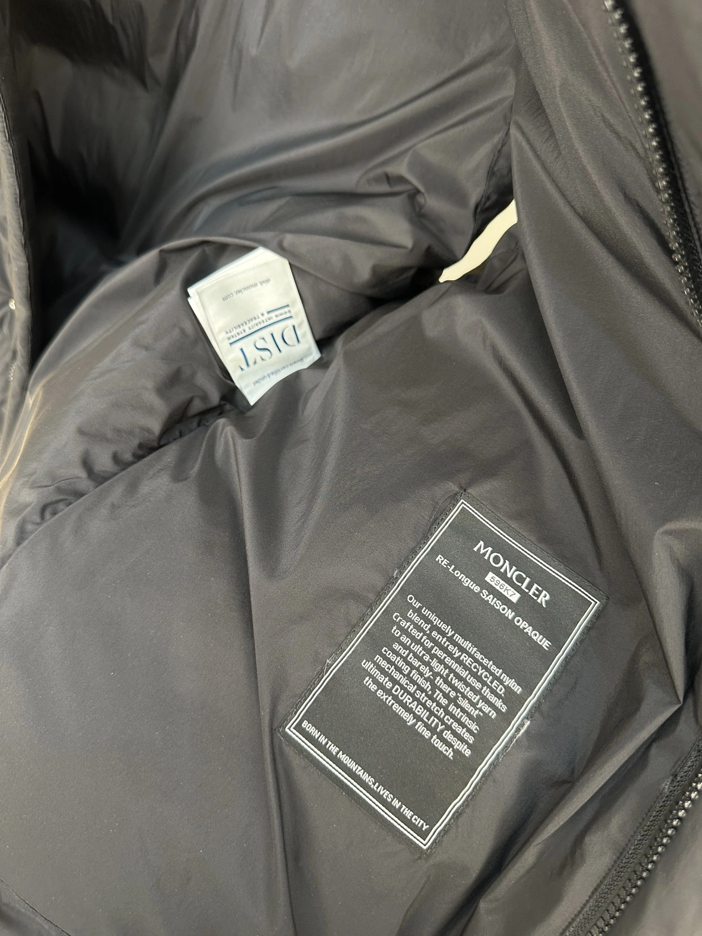 Moncler Down Jackets Supportive 145974
