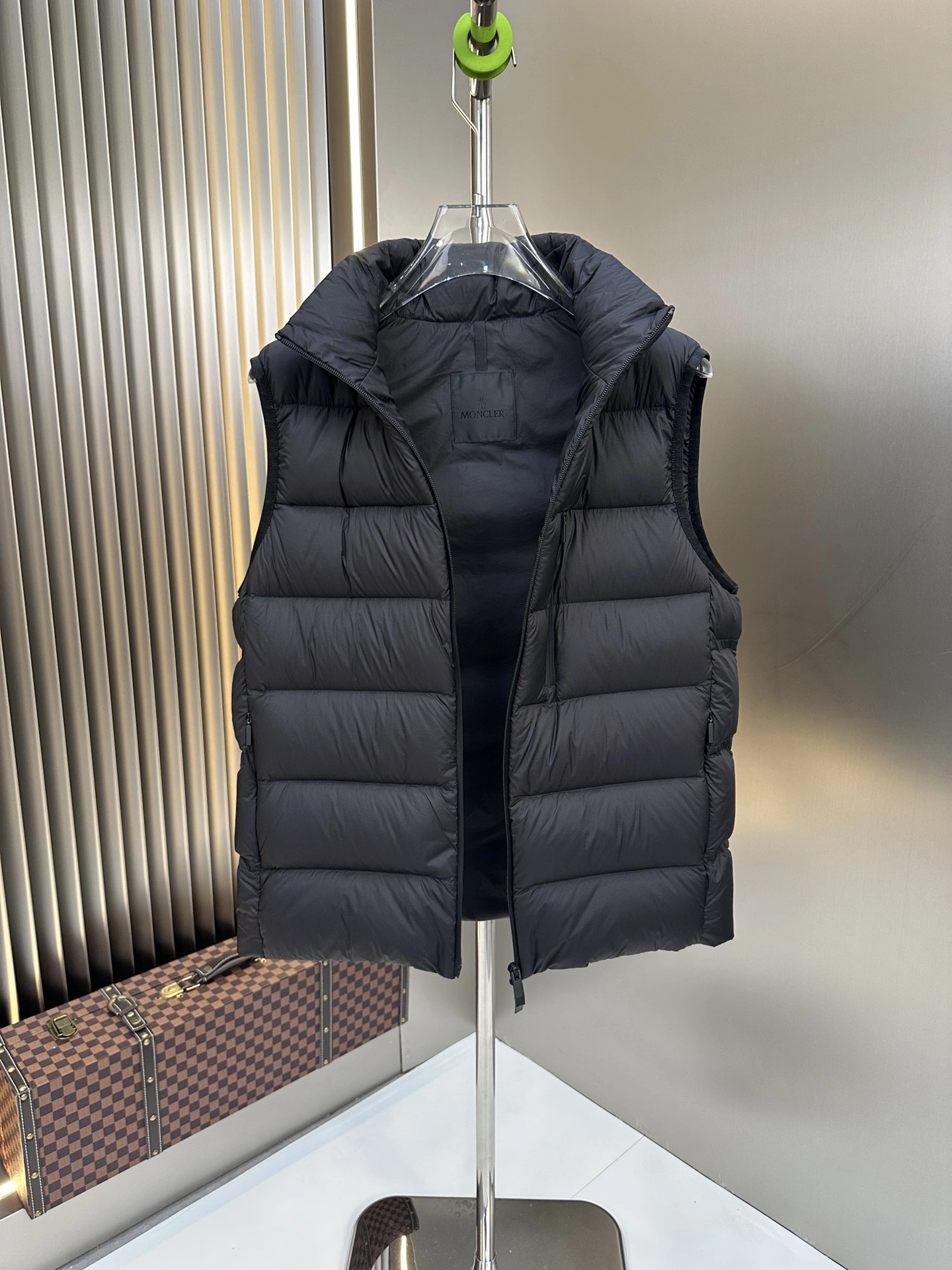 Moncler Down Jackets Efficient 145973