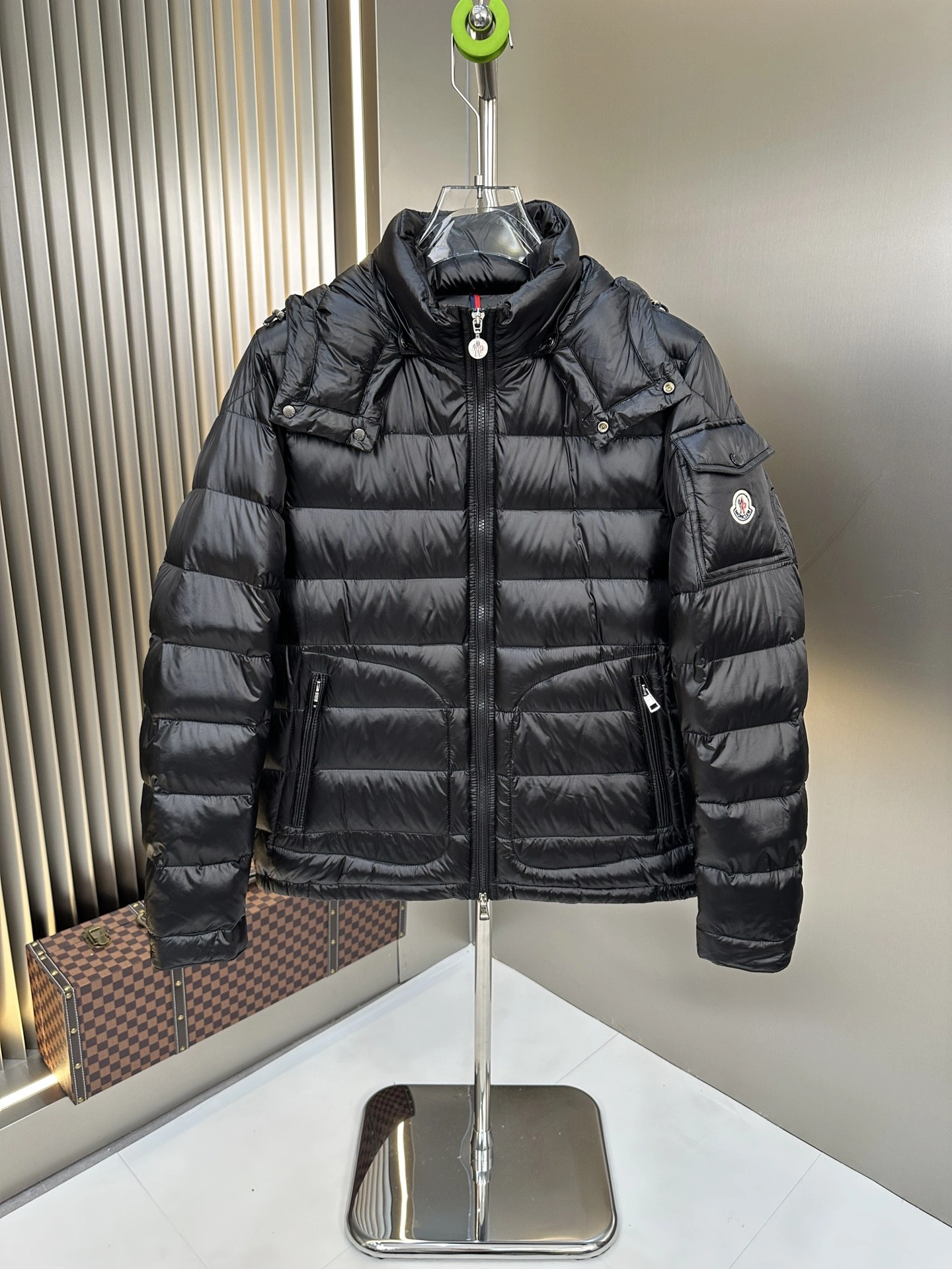 Durable Moncler Down Jackets 145971