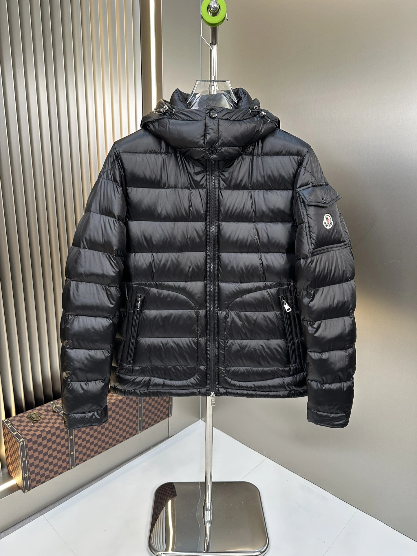 Durable Moncler Down Jackets 145971