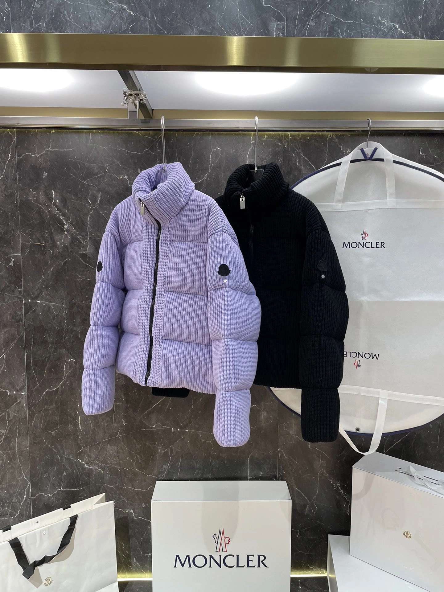 Moncler Down Jackets Minimalist 145966