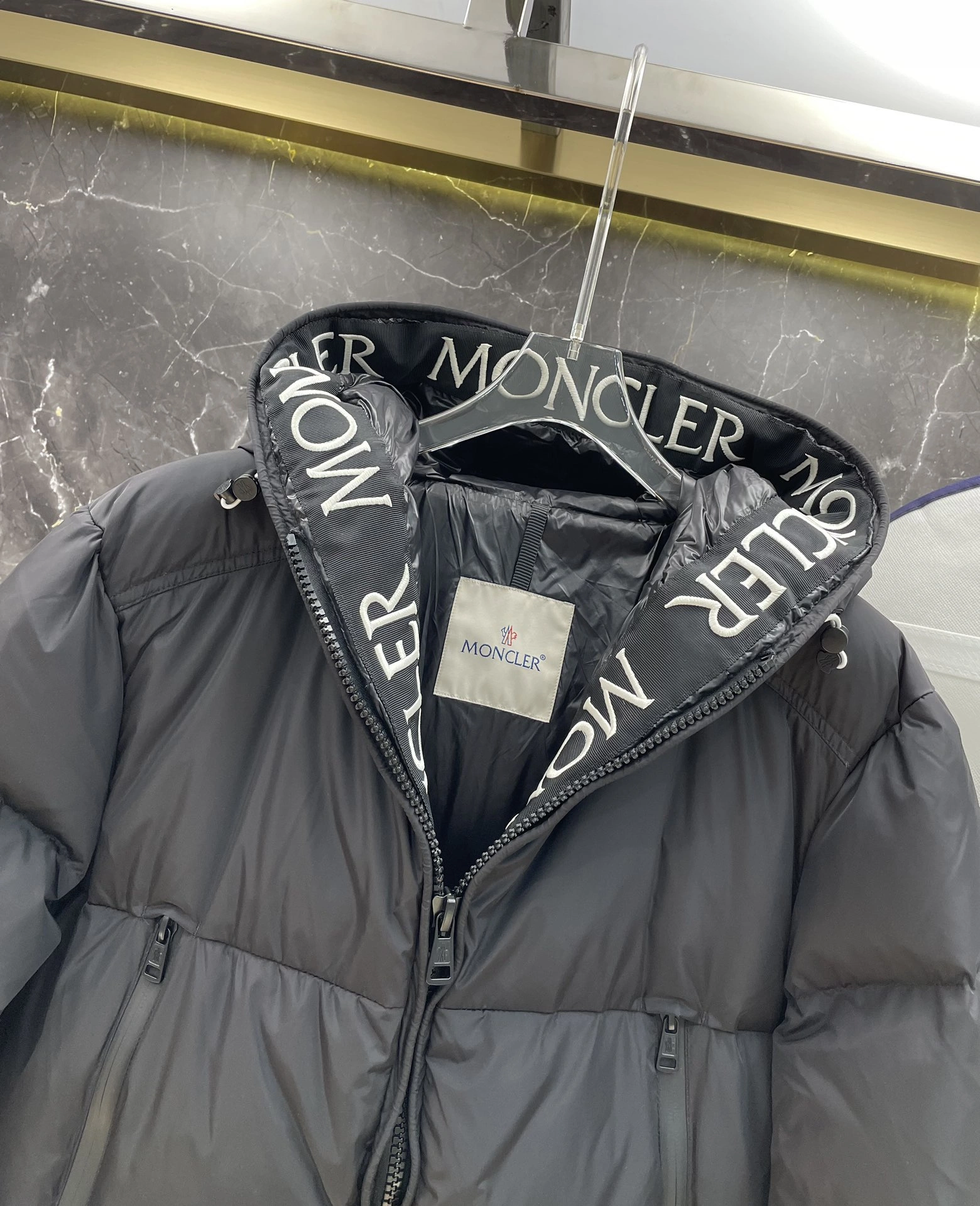 Tailored Moncler Down Jackets 145964