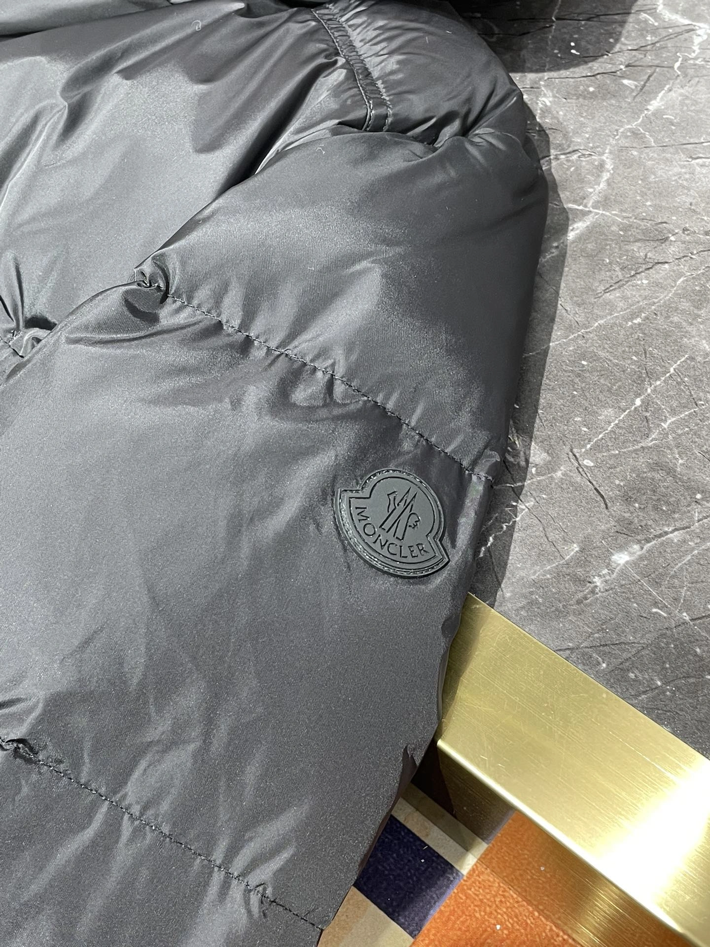Tailored Moncler Down Jackets 145964