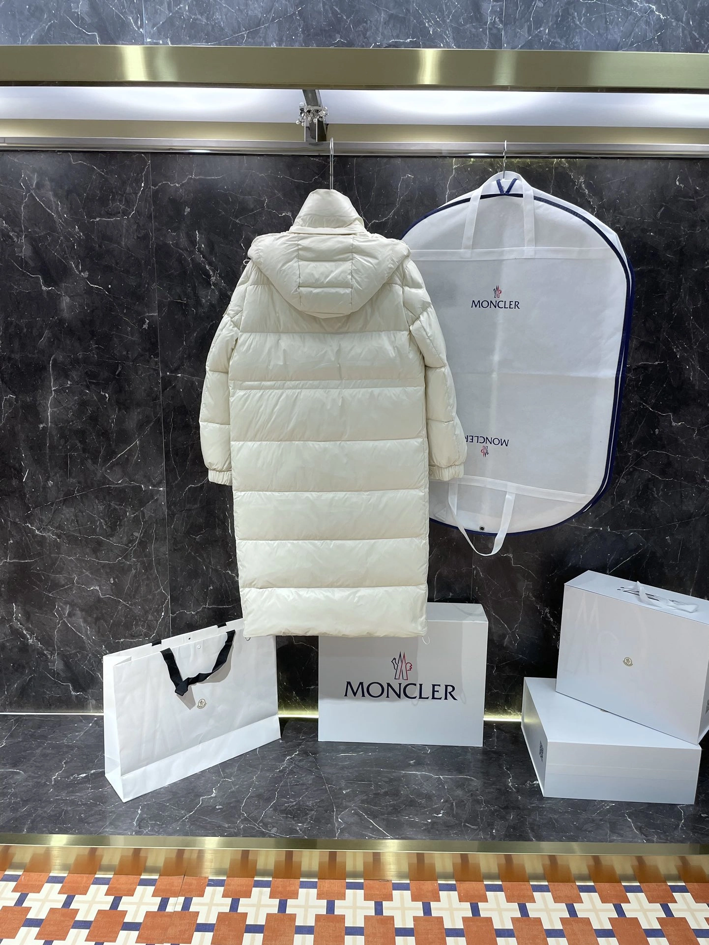 Moncler Down Jackets Unisex 139517
