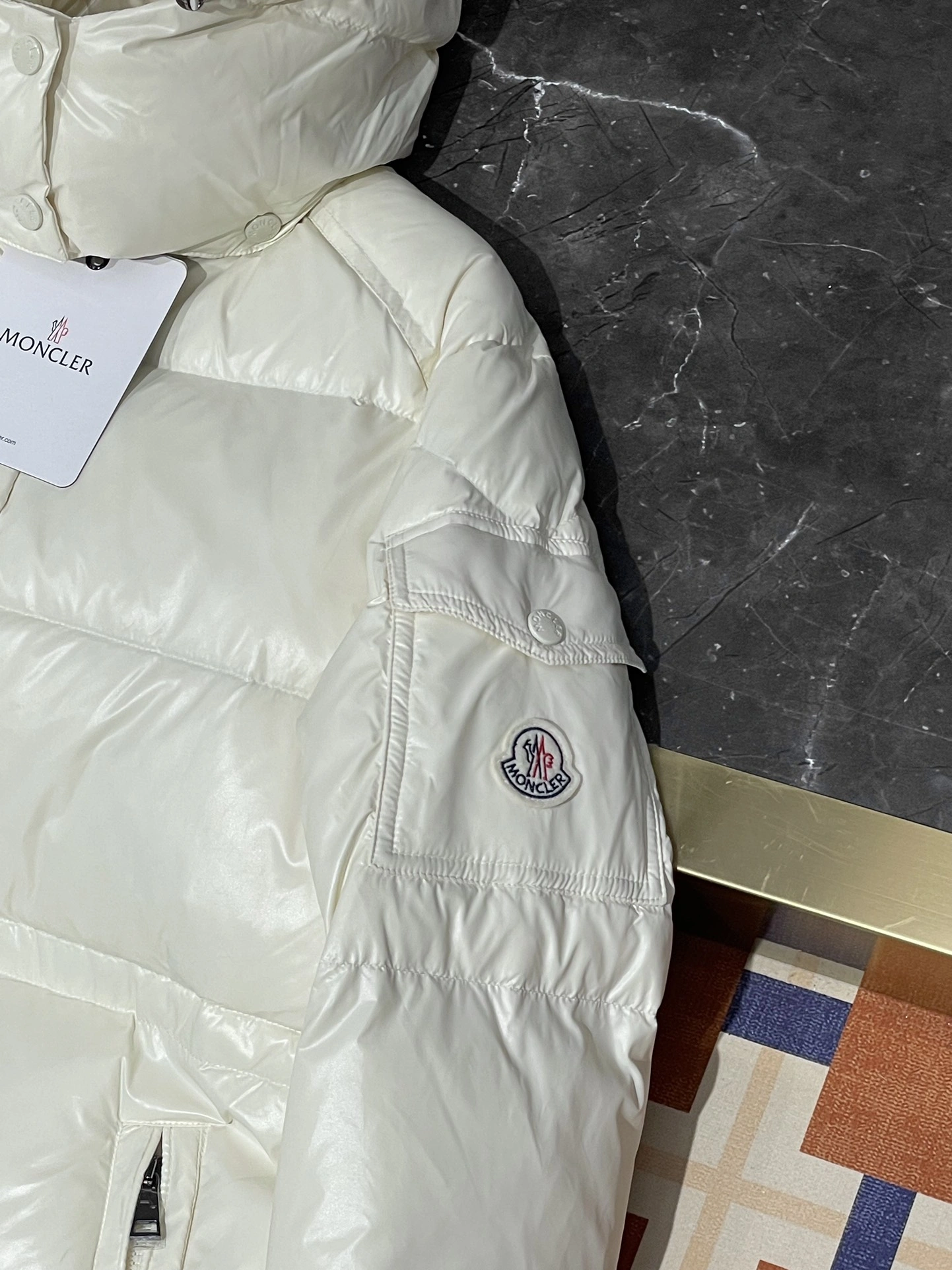 Moncler Down Jackets Unisex 139517