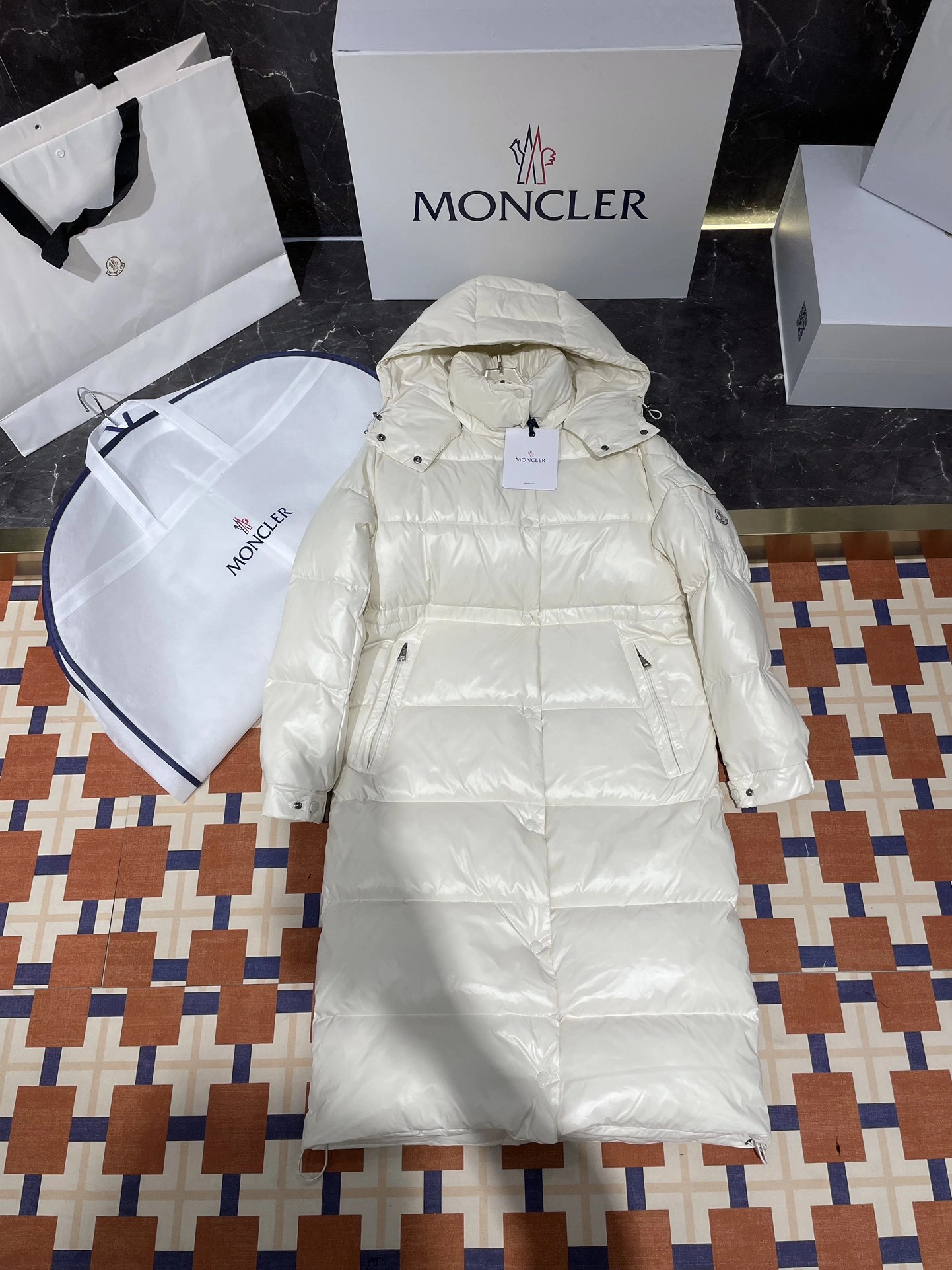 Moncler Down Jackets Unisex 139517
