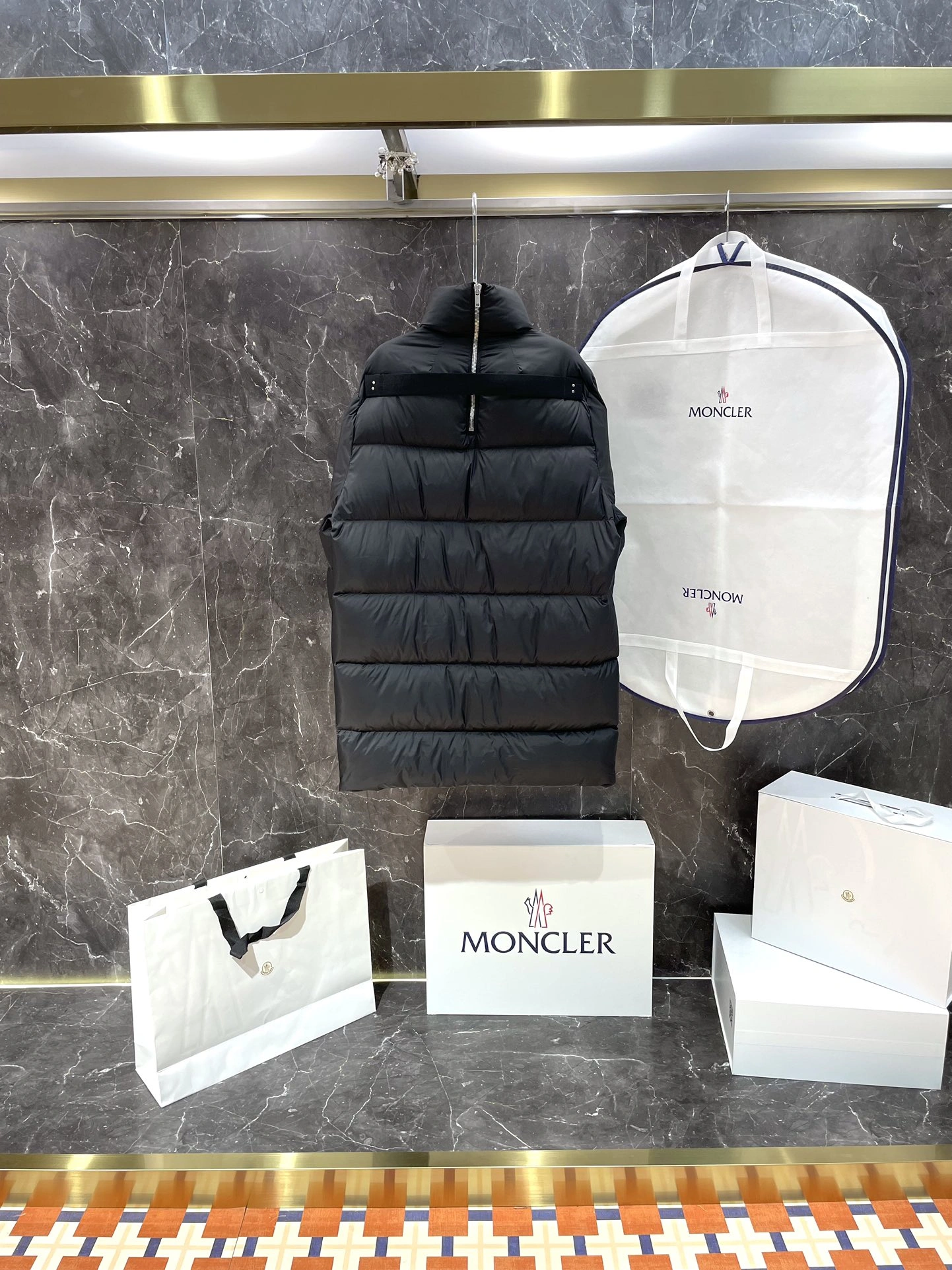 EasyCare Moncler Down Jackets 145970