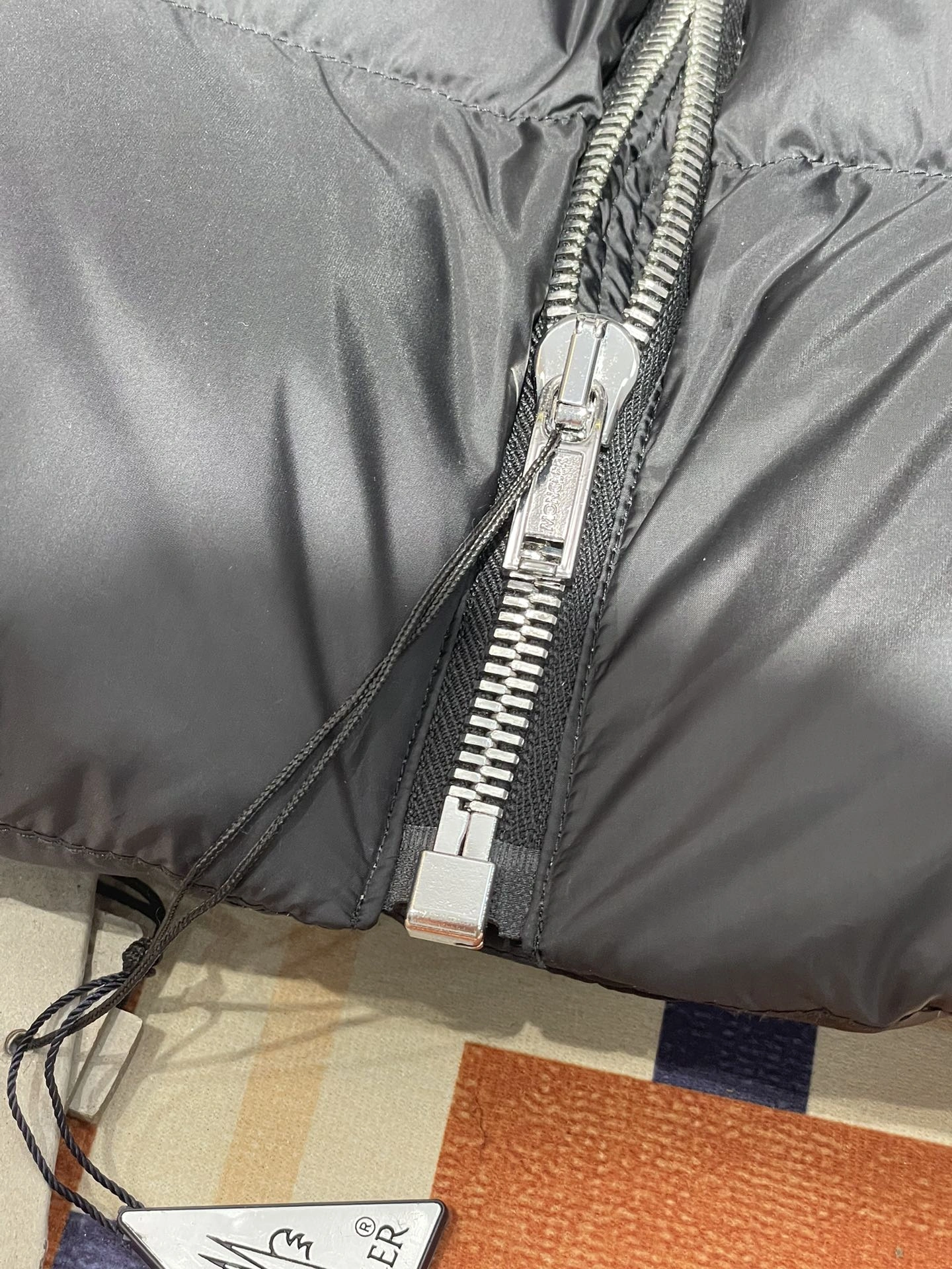 EasyCare Moncler Down Jackets 145970