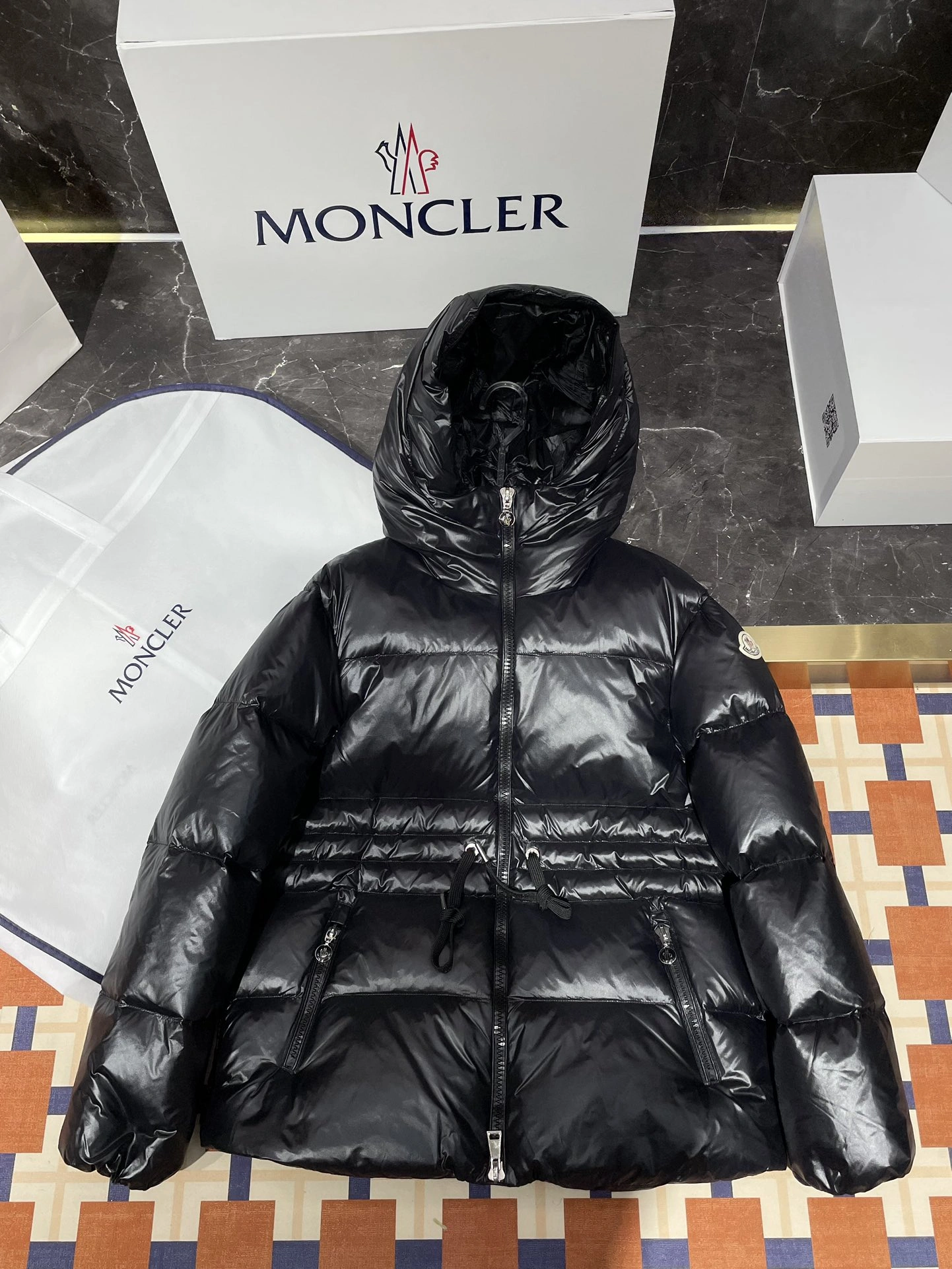 Resilient Moncler Down Jackets 145961