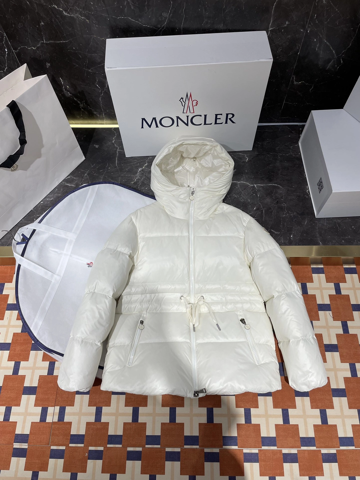 Moncler Down Jackets Modern 145963