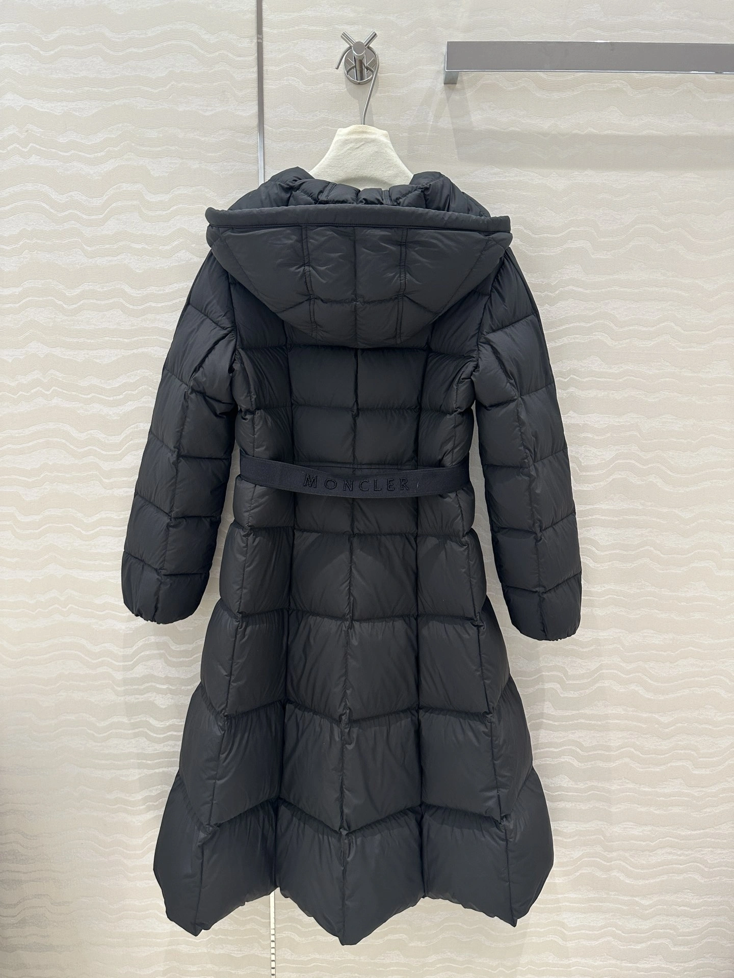Moncler Down Jackets Attractive 145965