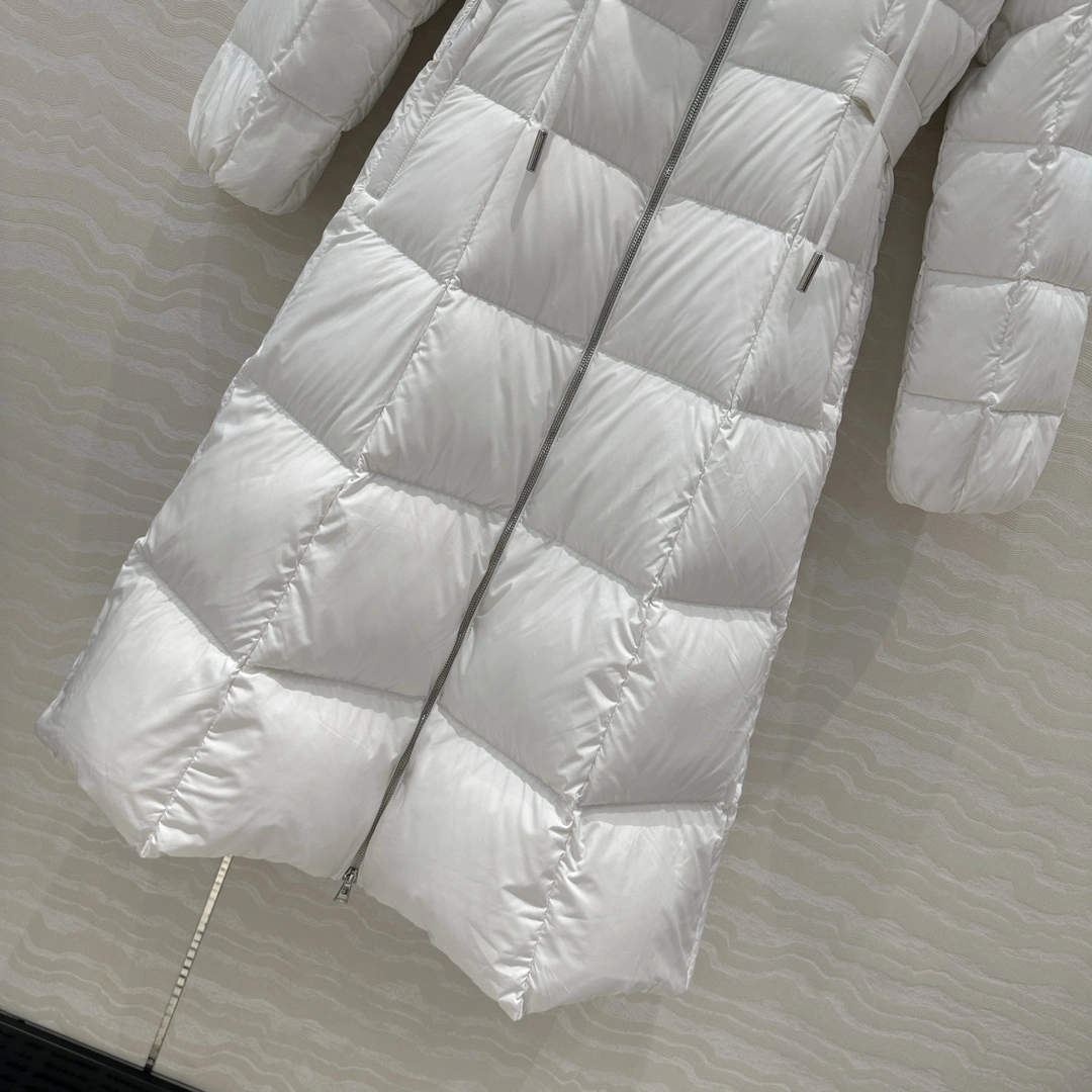 Stylish Moncler Down Jackets 145962