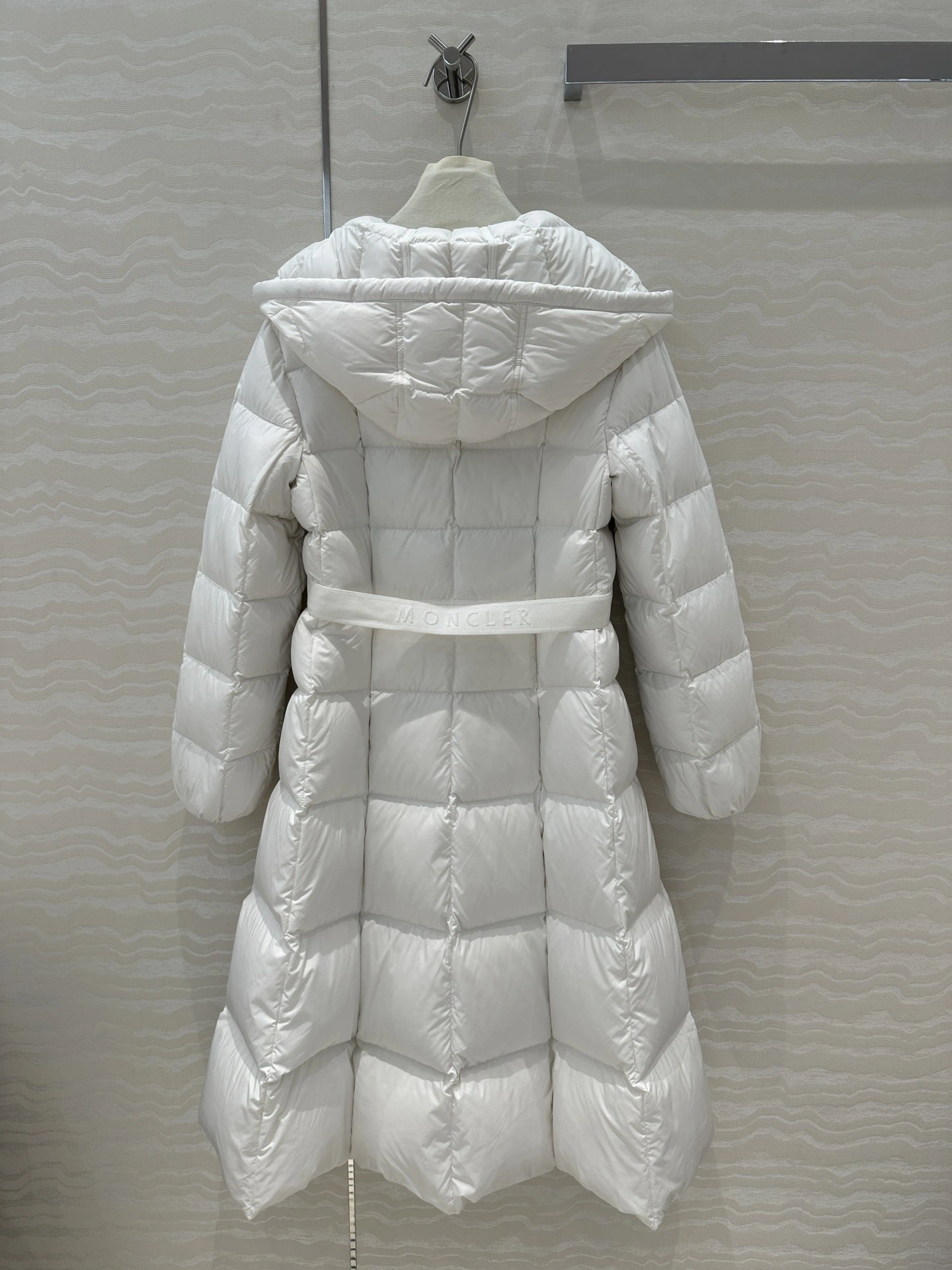 Stylish Moncler Down Jackets 145962