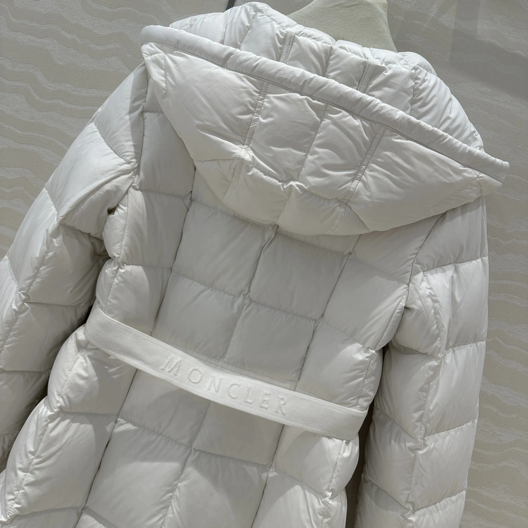 Stylish Moncler Down Jackets 145962