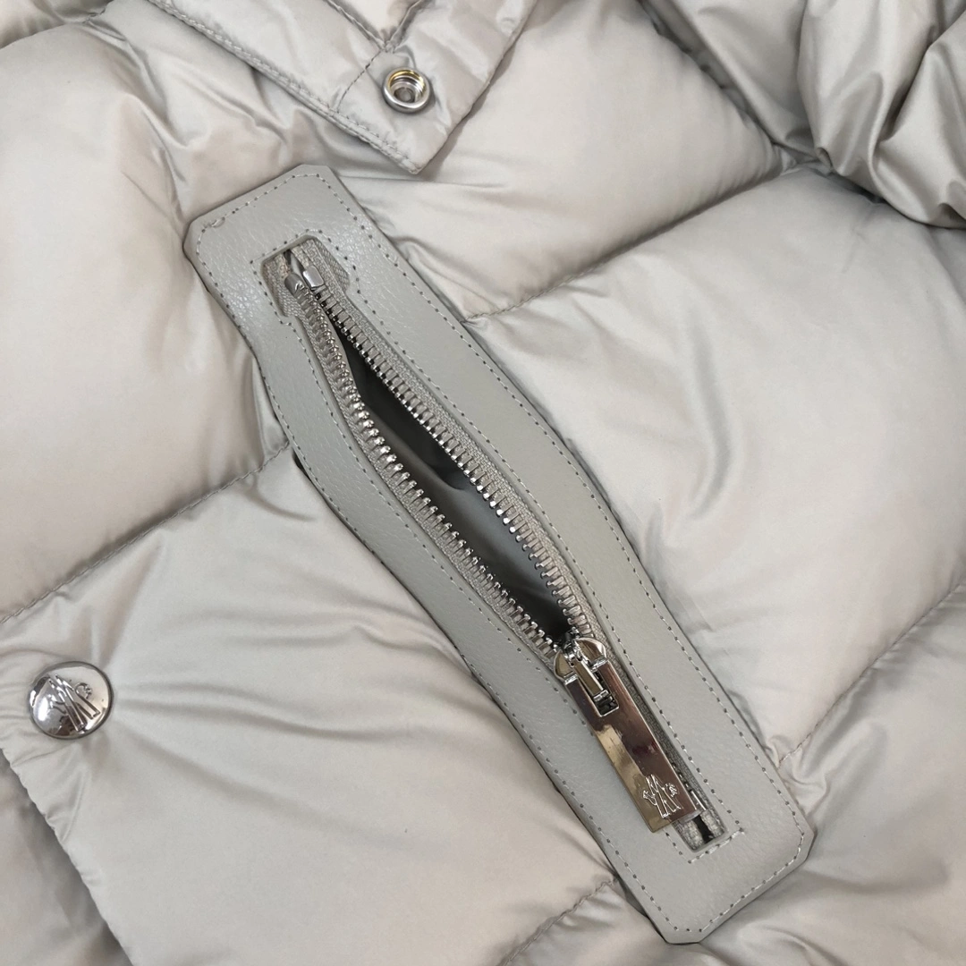 Cozy Moncler Down Jackets 145969