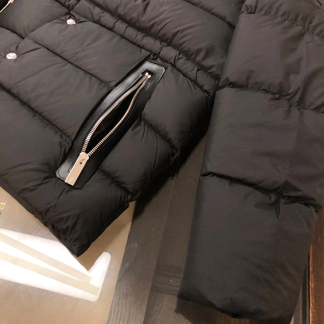 FashionForward Moncler Down Jackets 145967