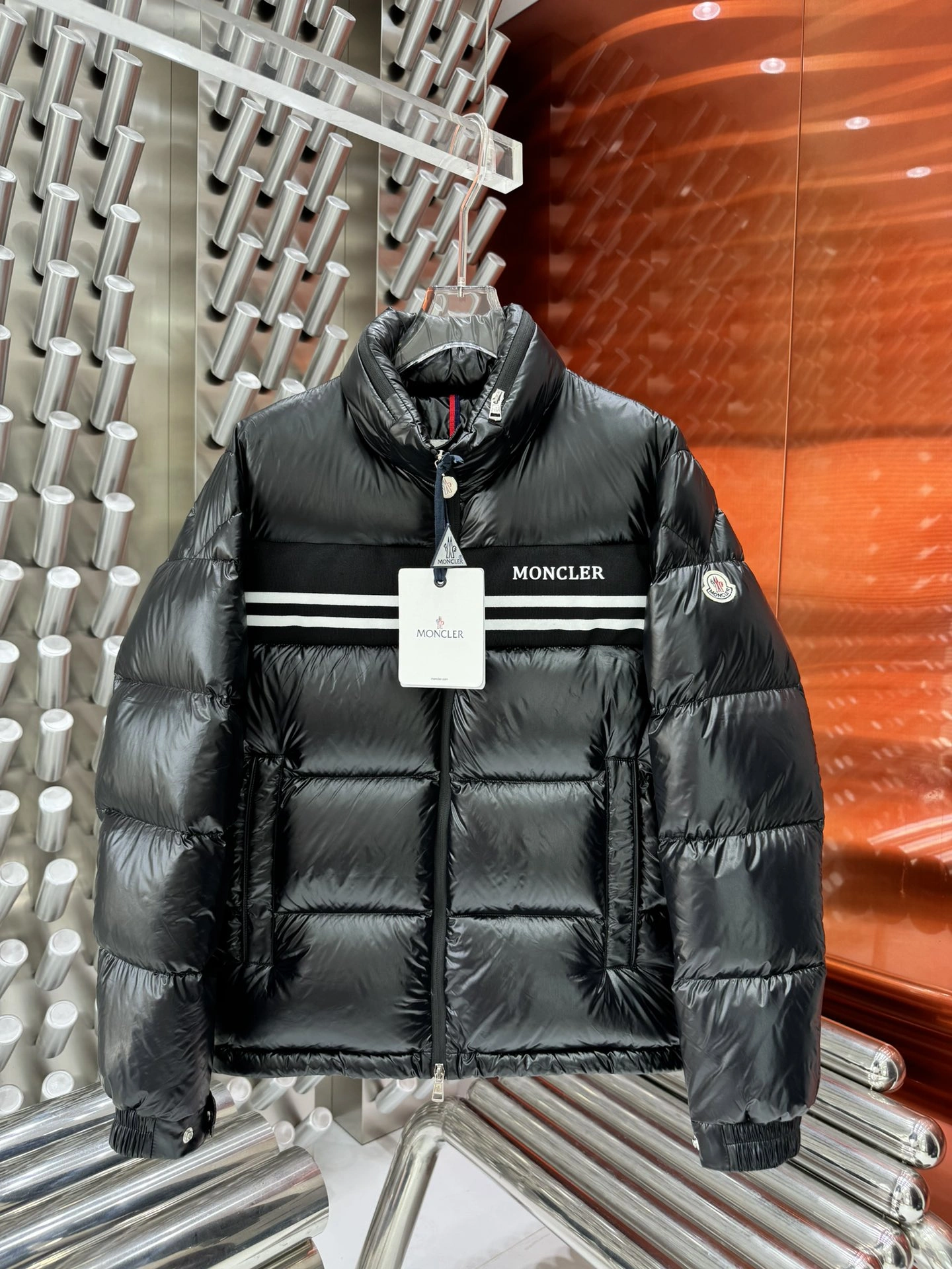 Moncler Down Jackets HighQuality 145968