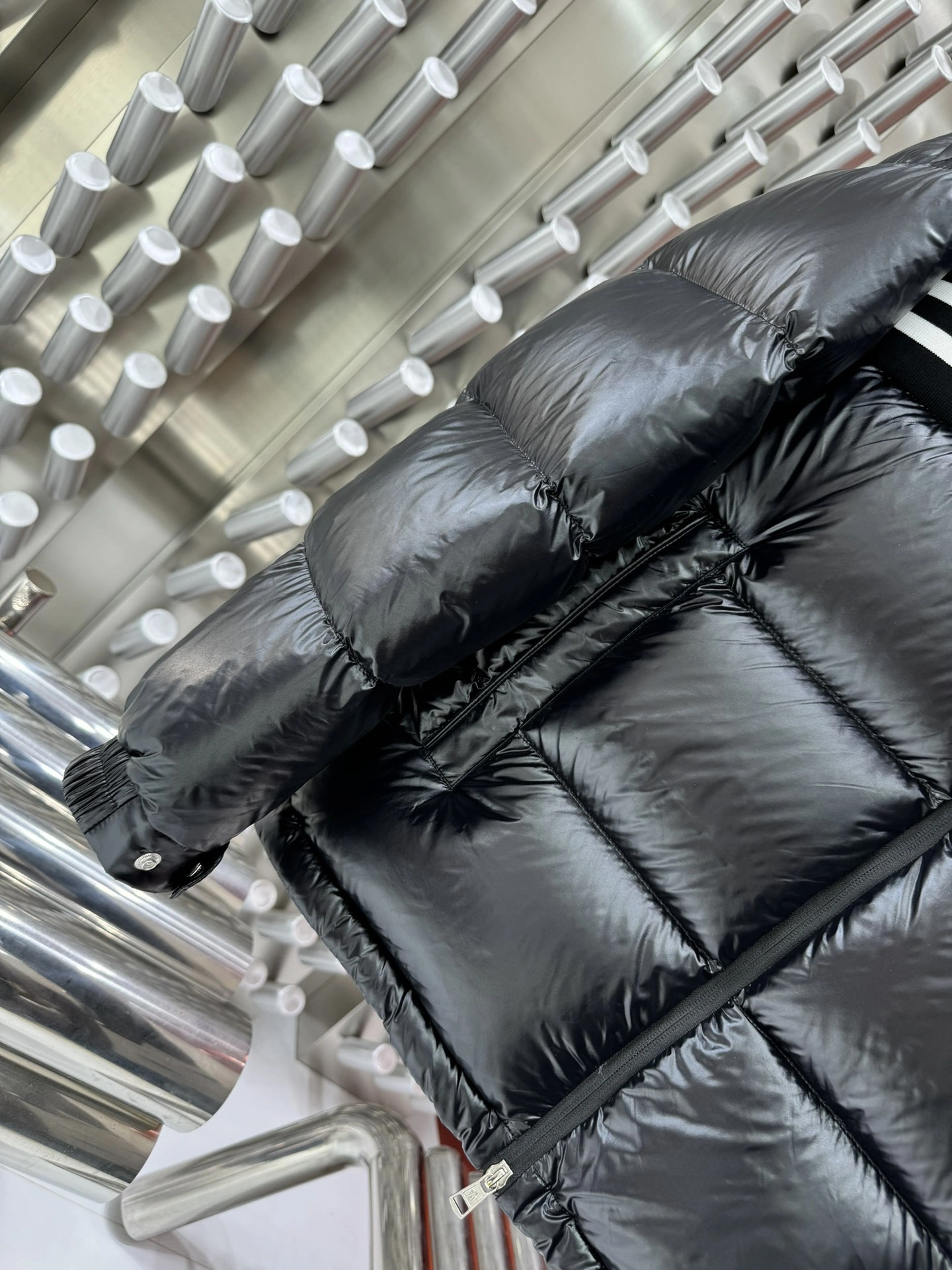 Moncler Down Jackets HighQuality 145968
