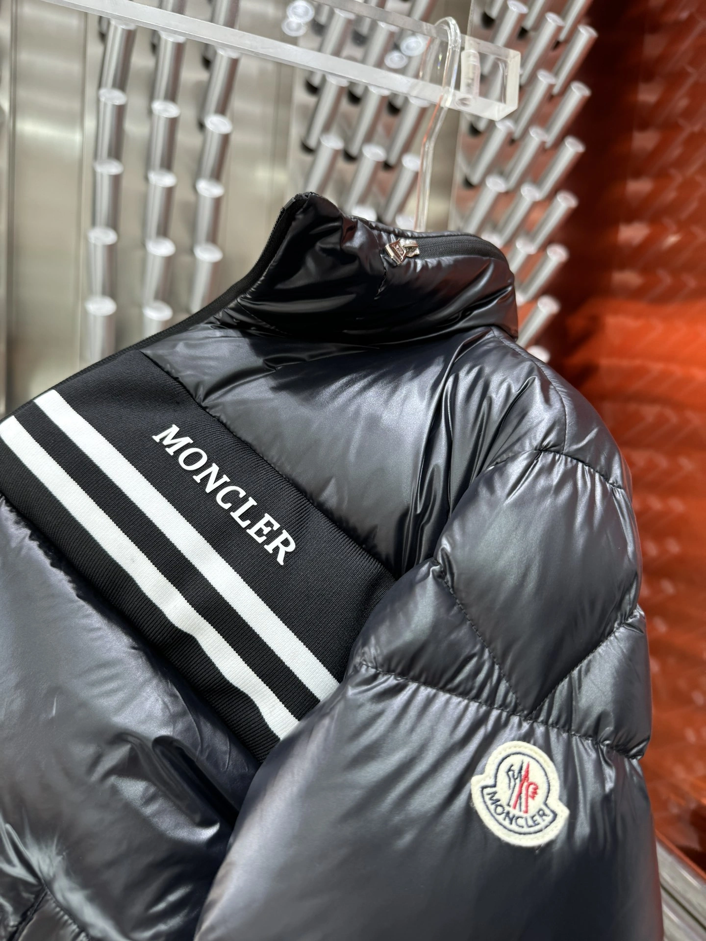Moncler Down Jackets HighQuality 145968
