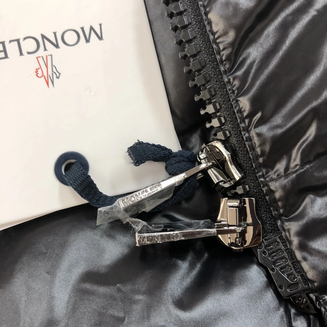 Moncler Down Jackets Seasonal 139520
