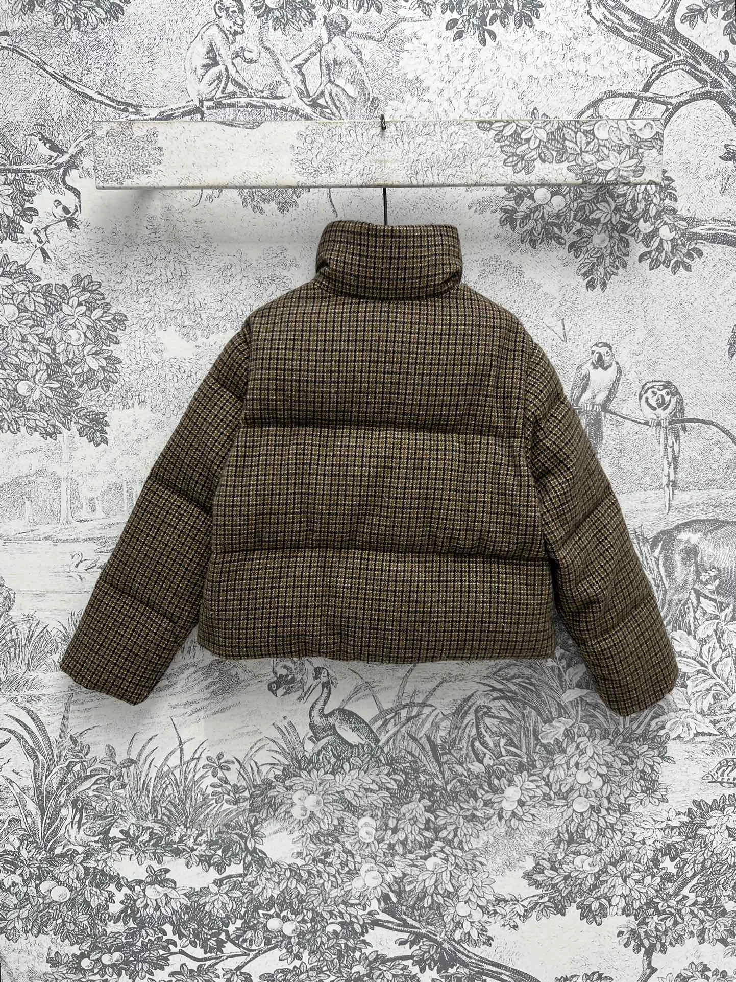 MoistureWicking Moncler Down Jackets 145958