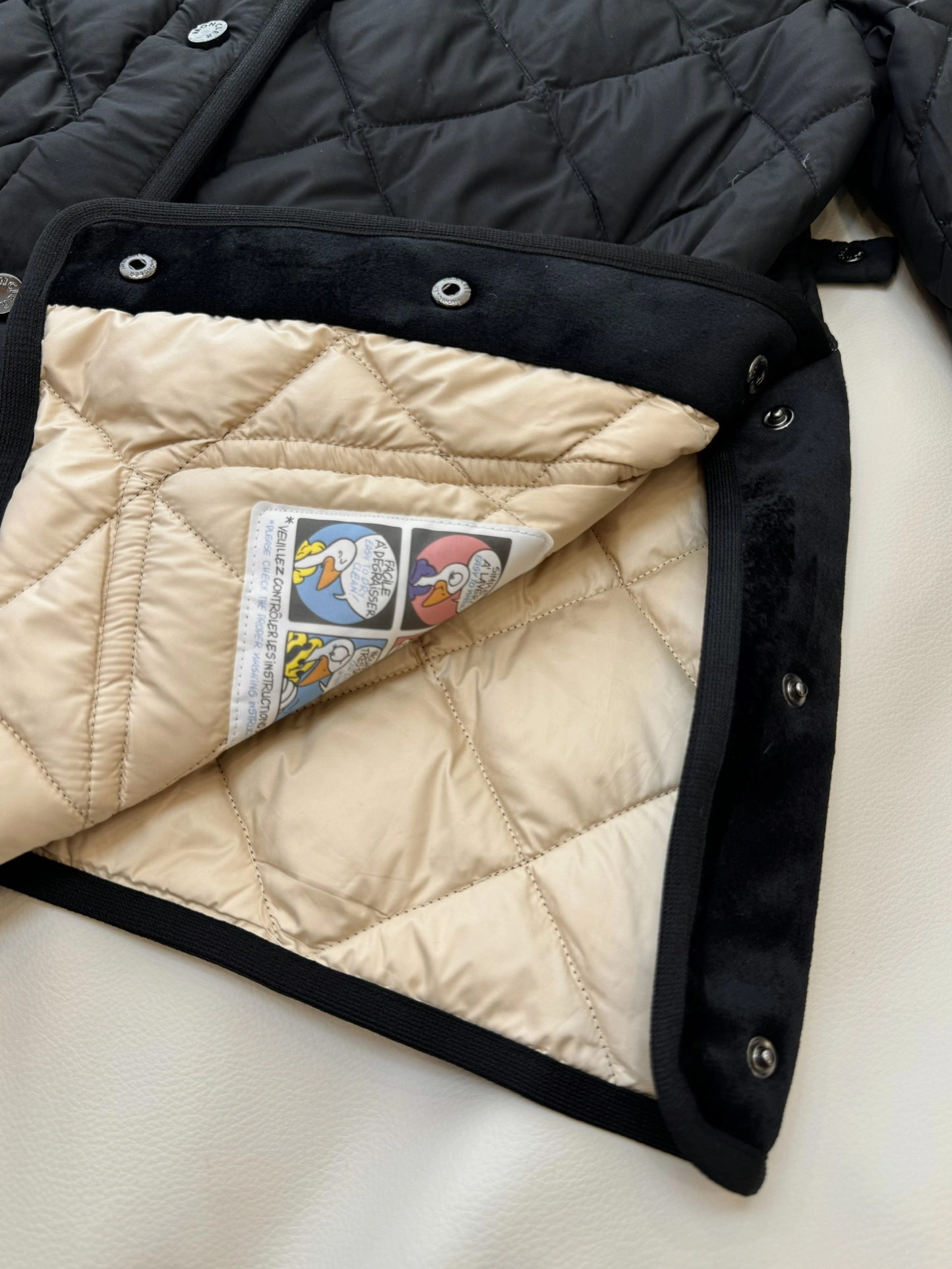 Comfortable Moncler Down Jackets 145954