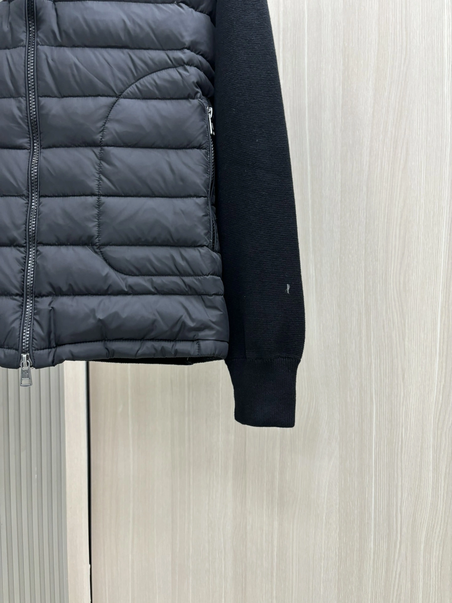 Durable Moncler Down Jackets 145942