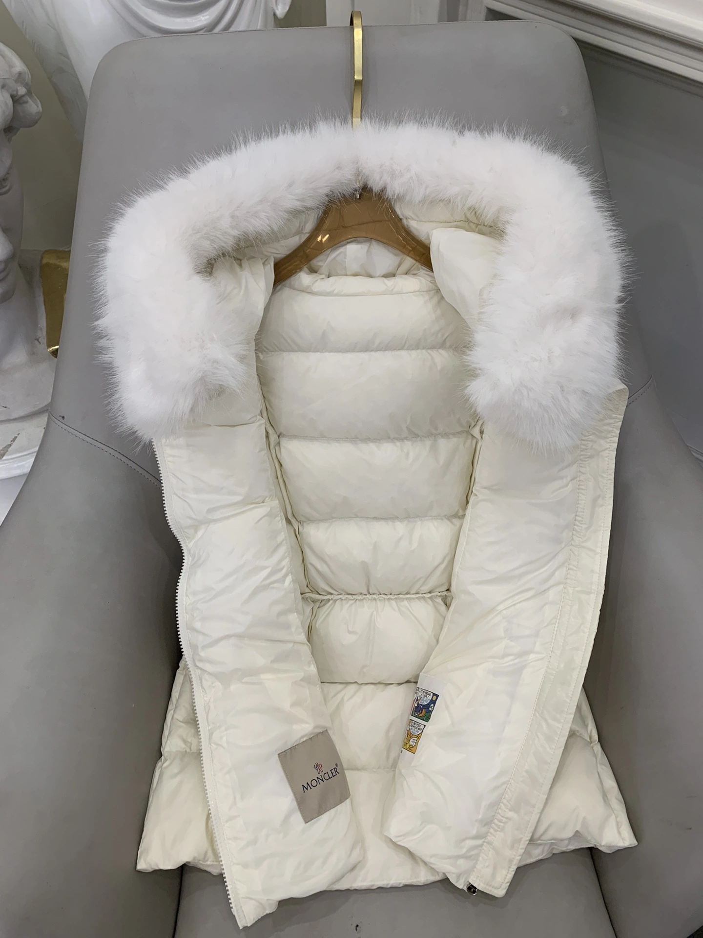 ZipUp Moncler Down Jackets 145957