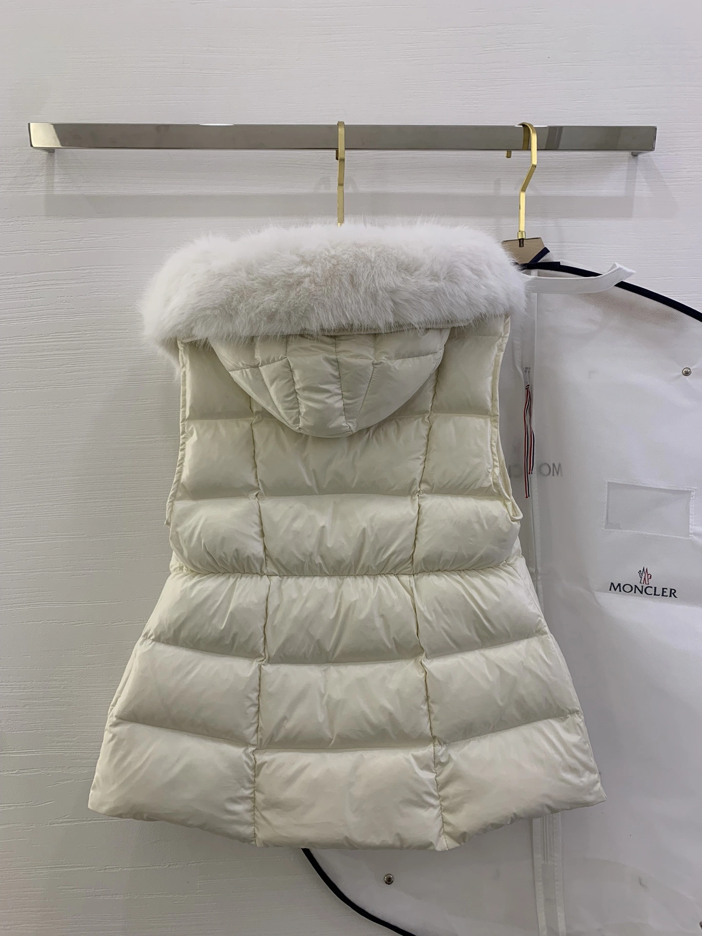 Effortless Moncler Down Jackets 145945