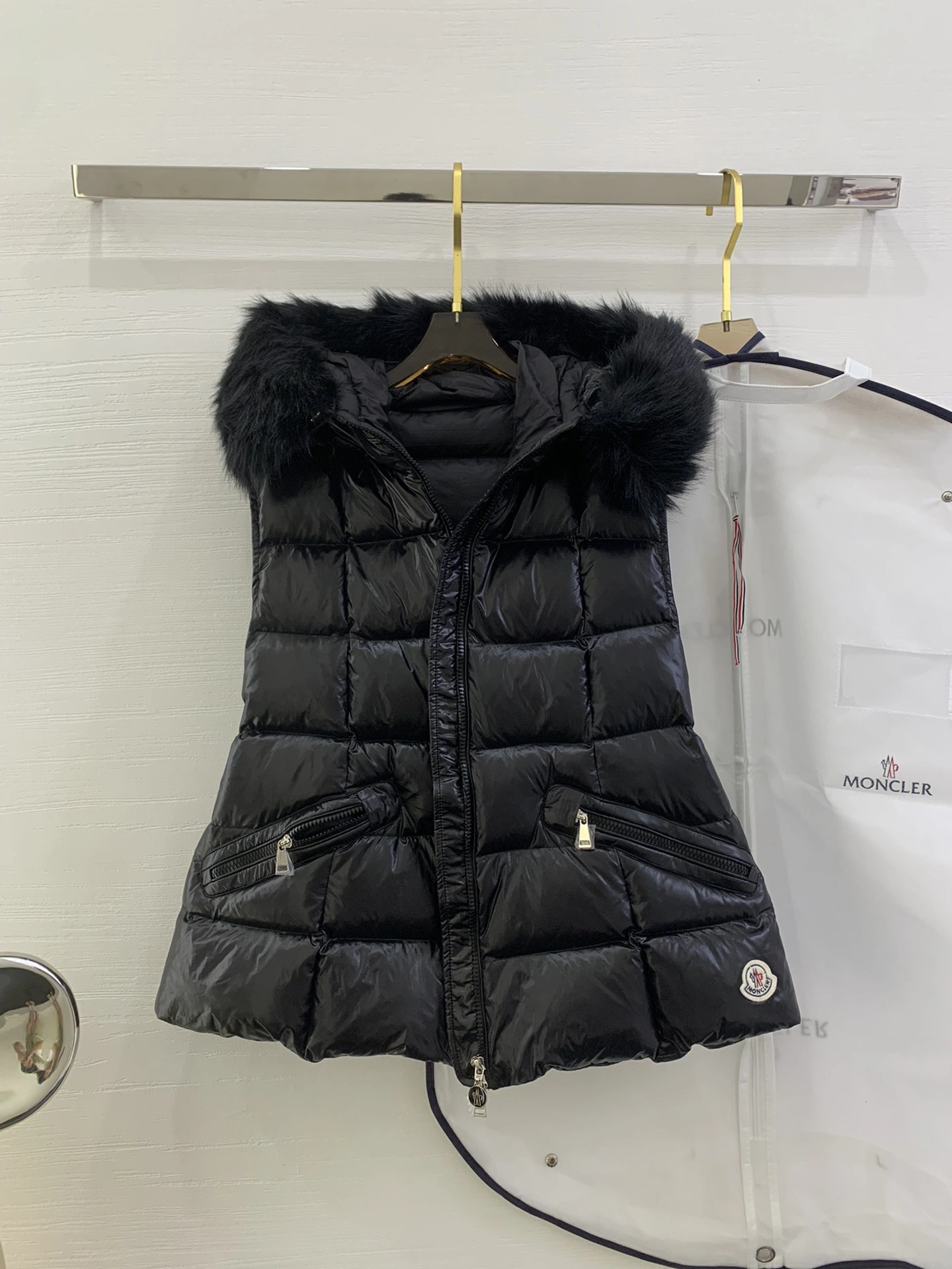 Moncler Down Jackets Unique 145944