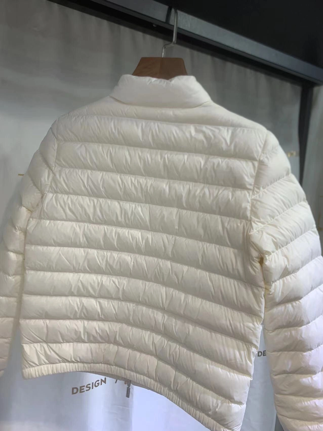 Modern Moncler Down Jackets 145934