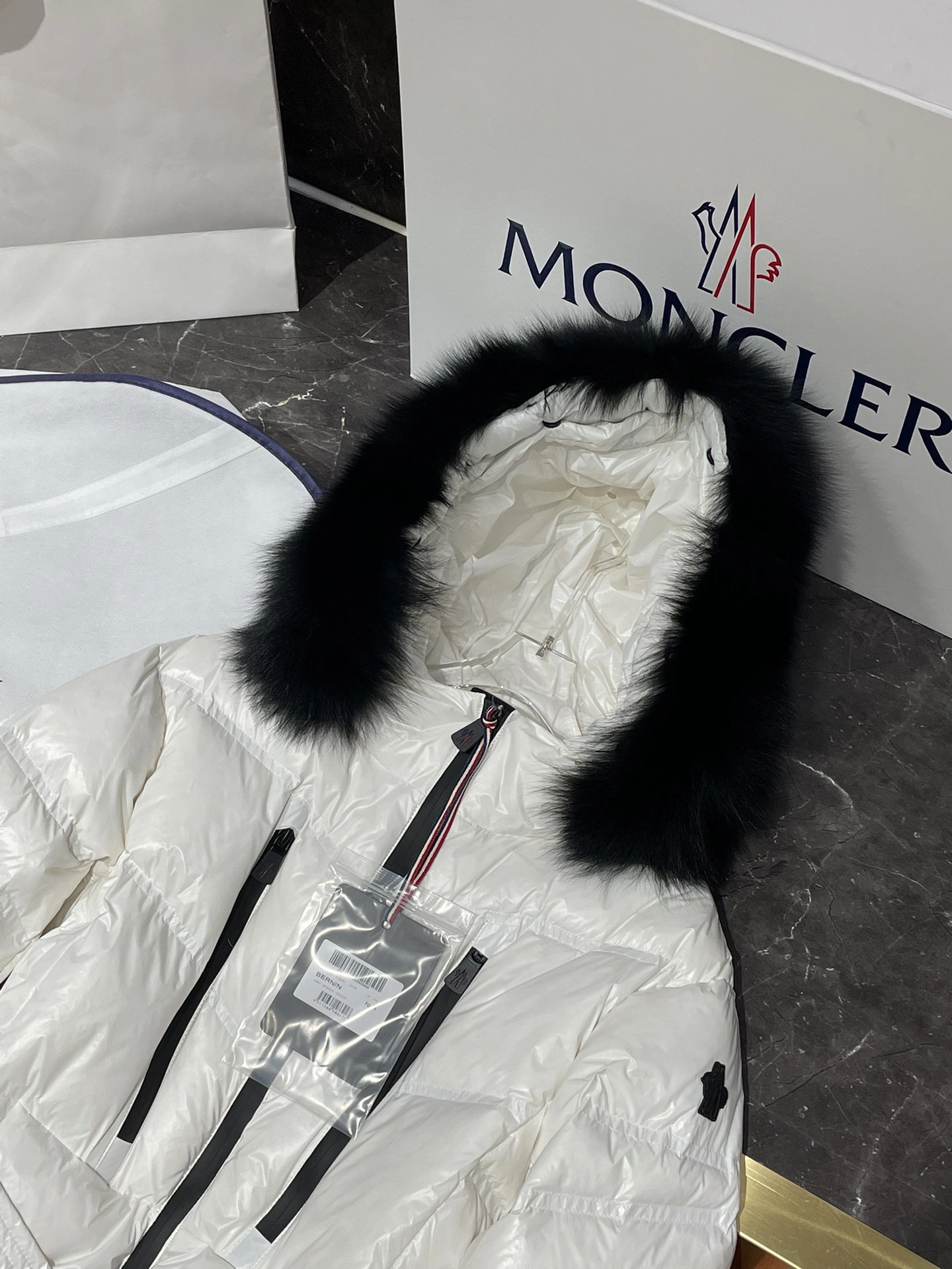 Popular Moncler Down Jackets 145931