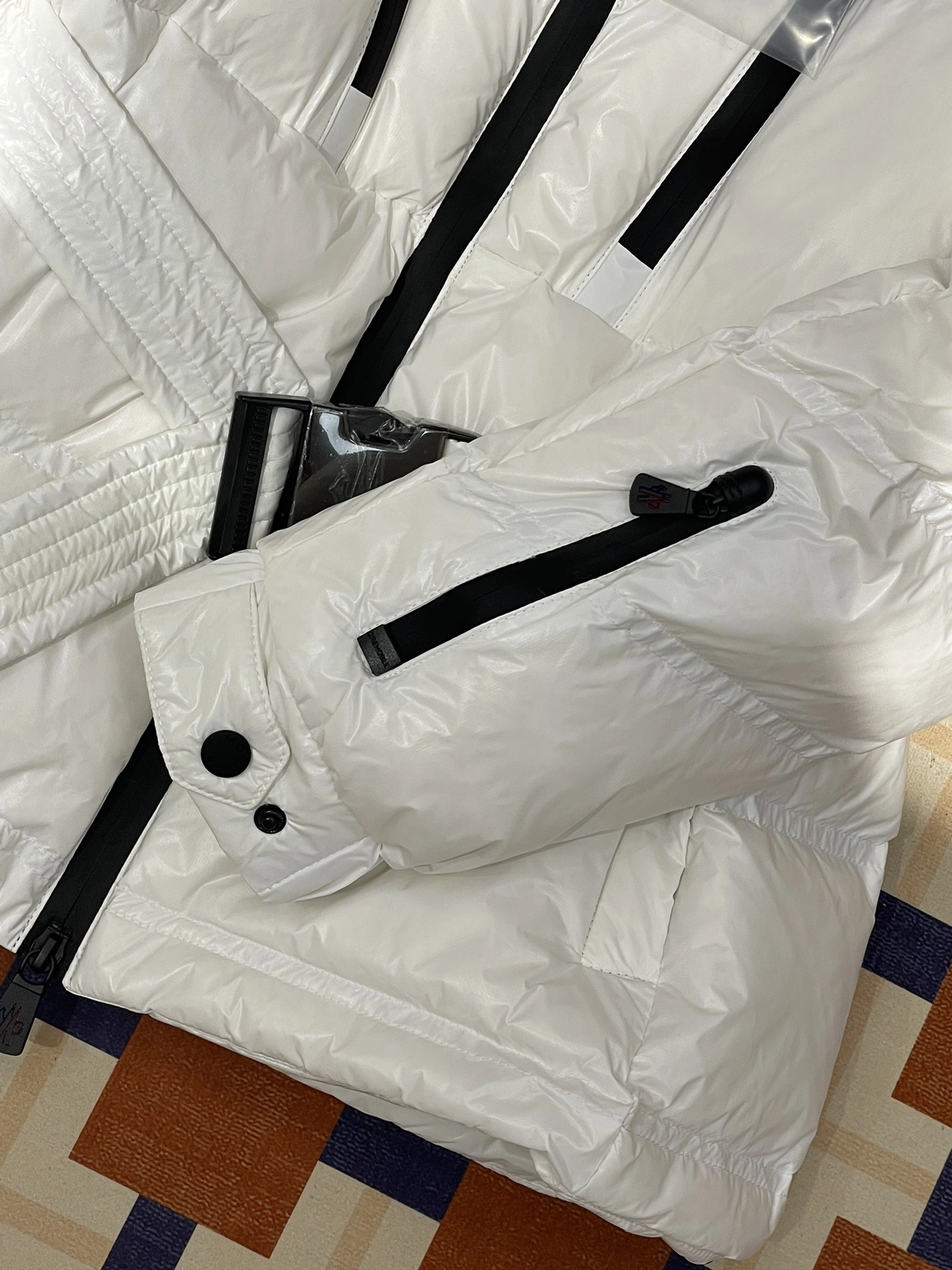 Popular Moncler Down Jackets 145931