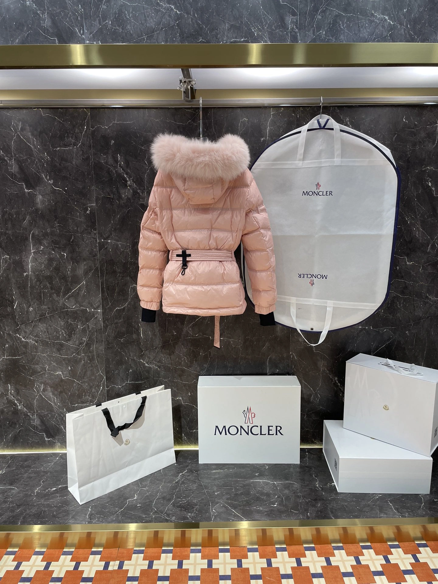 Affordable Moncler Down Jackets 145921