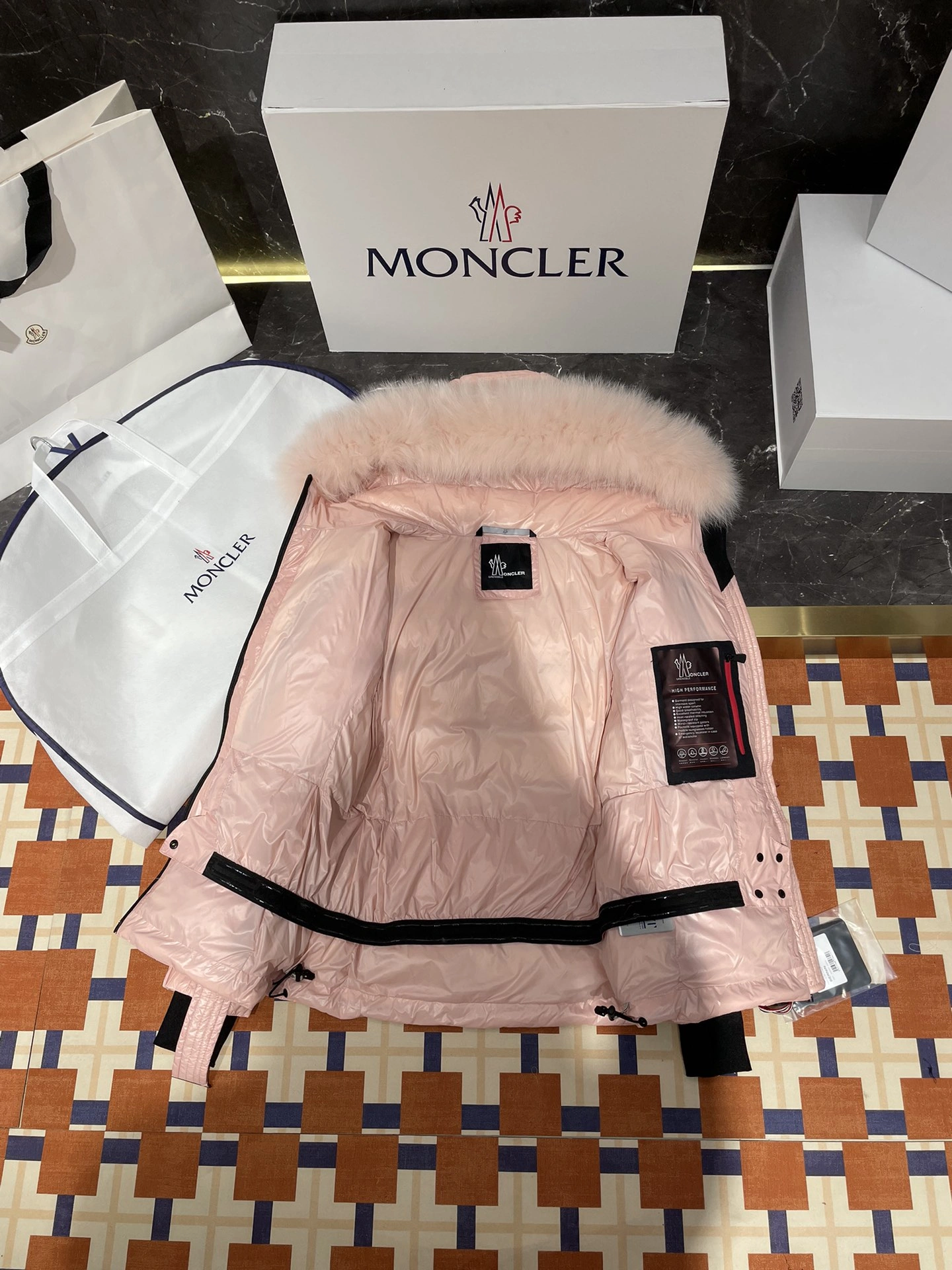 Affordable Moncler Down Jackets 145921