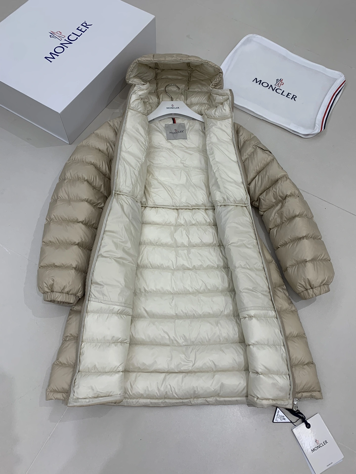 StreetReady Moncler Down Jackets 145923