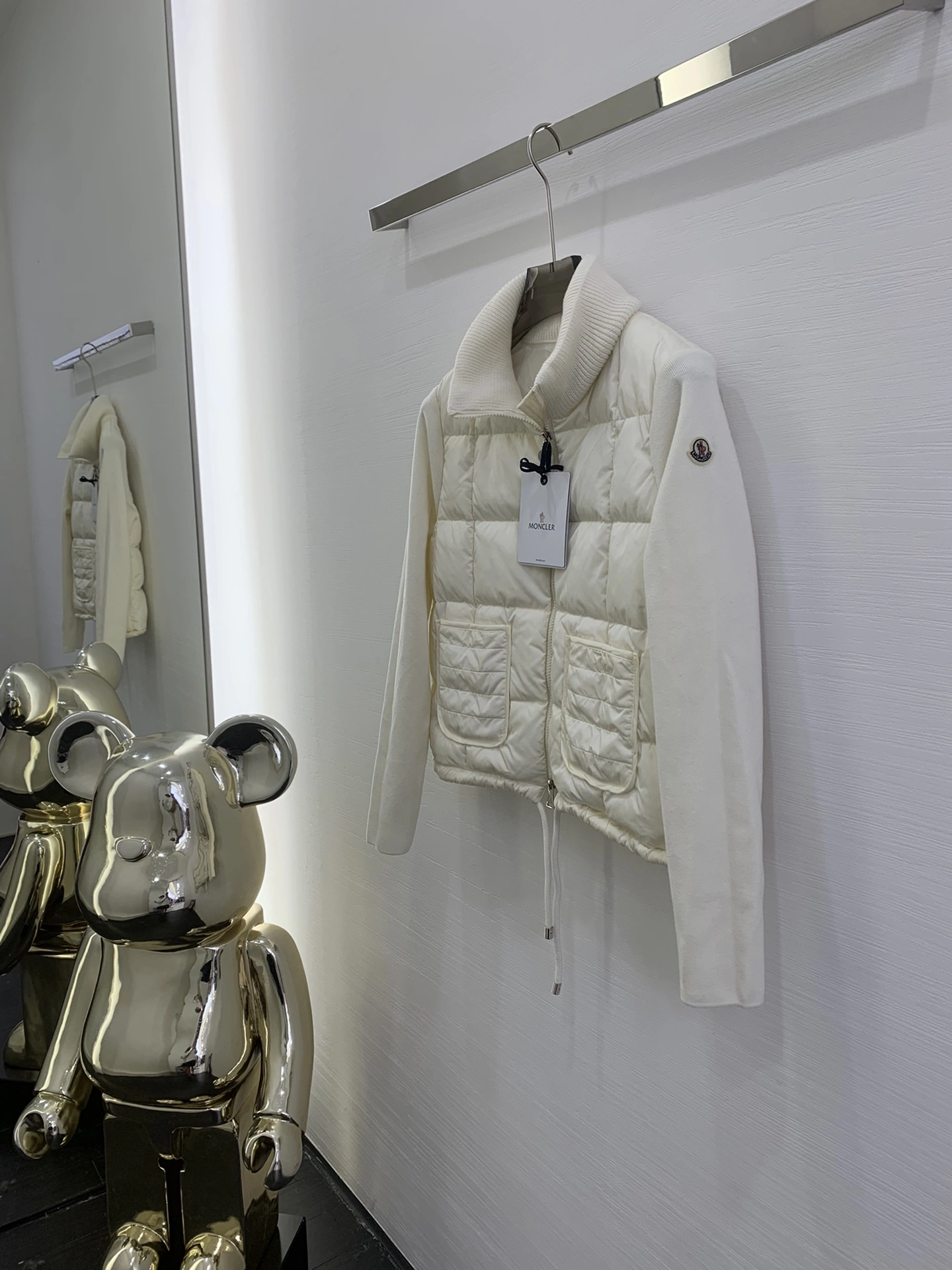 Moncler Down Jackets HighQuality 145915
