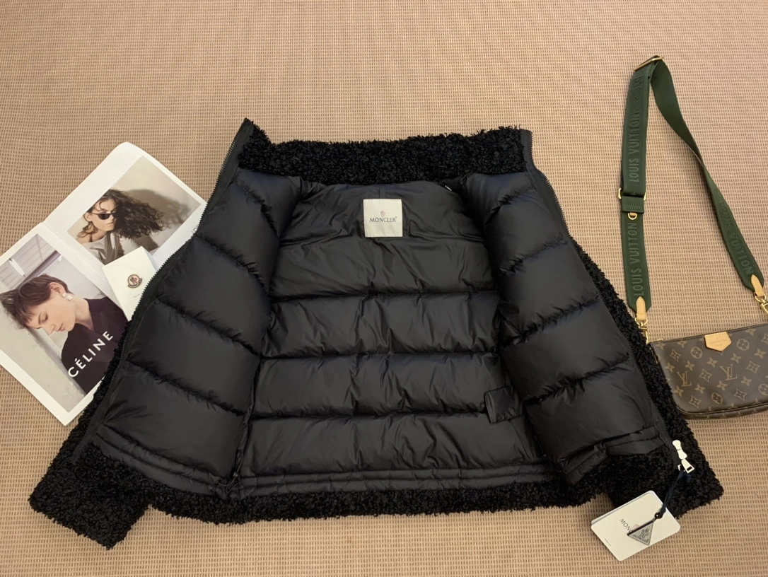 TechFriendly Moncler Down Jackets 145907