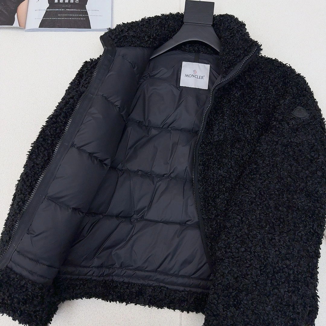 Flexible Moncler Down Jackets 145917