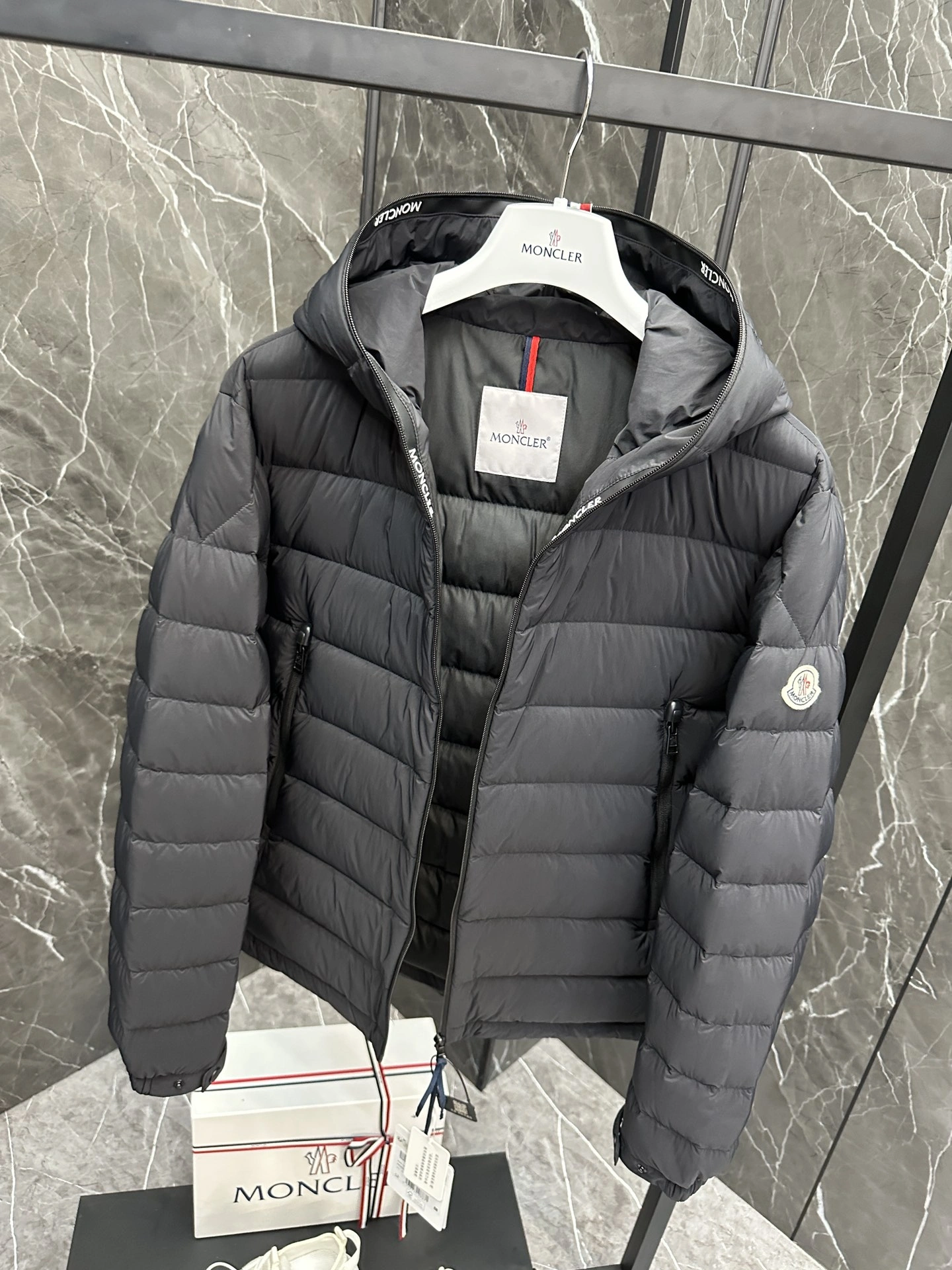 WellDesigned Moncler Down Jackets 145916