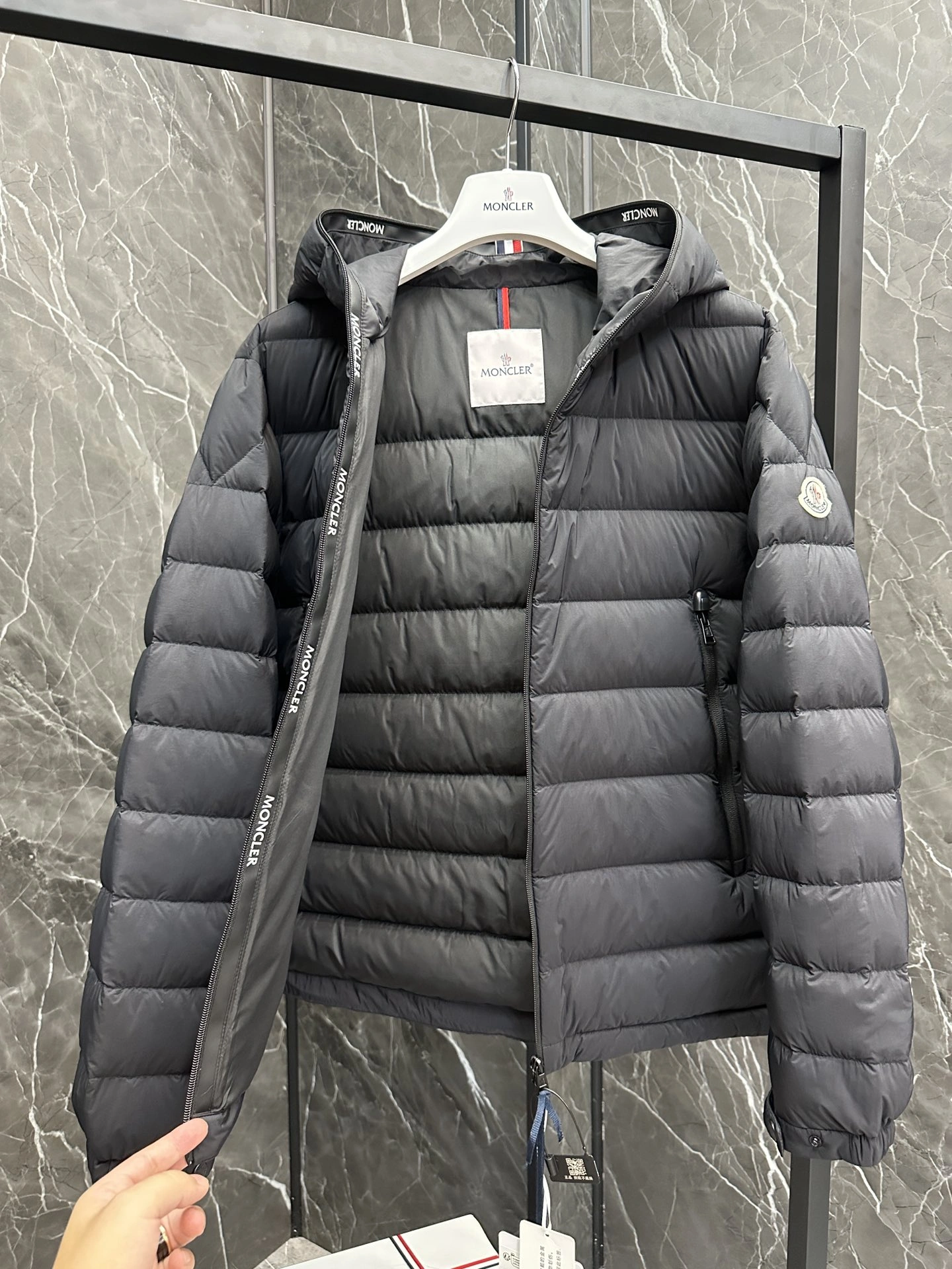 WellDesigned Moncler Down Jackets 145916