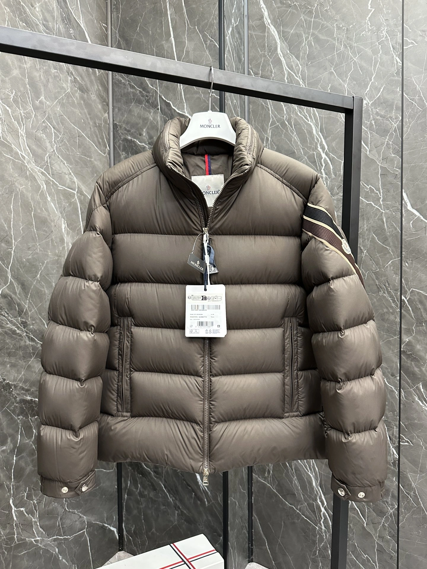 TechFriendly Moncler Down Jackets 145911