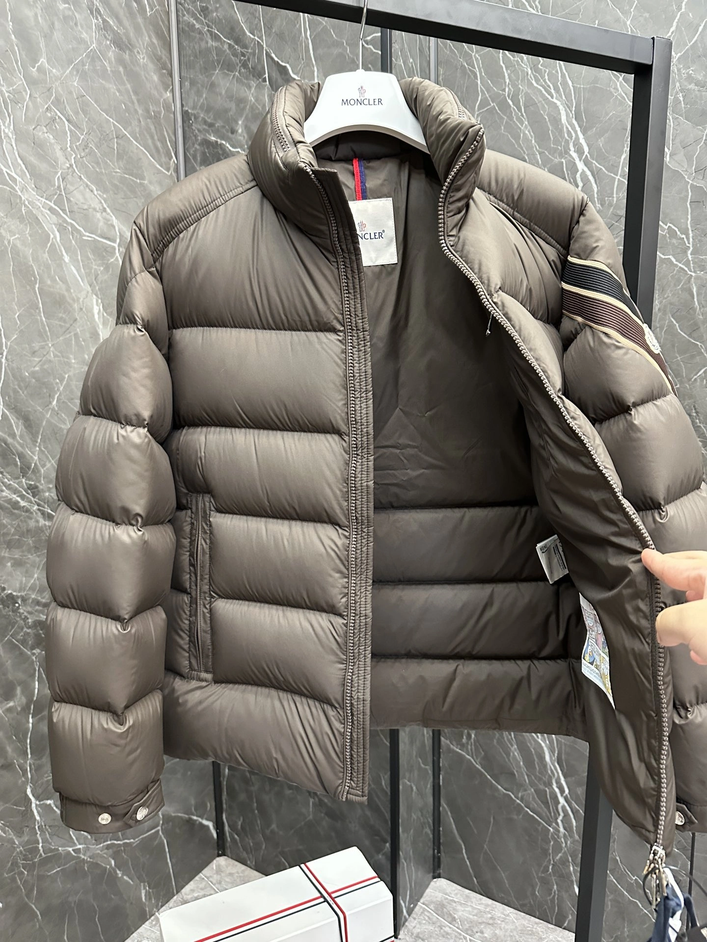 TechFriendly Moncler Down Jackets 145911